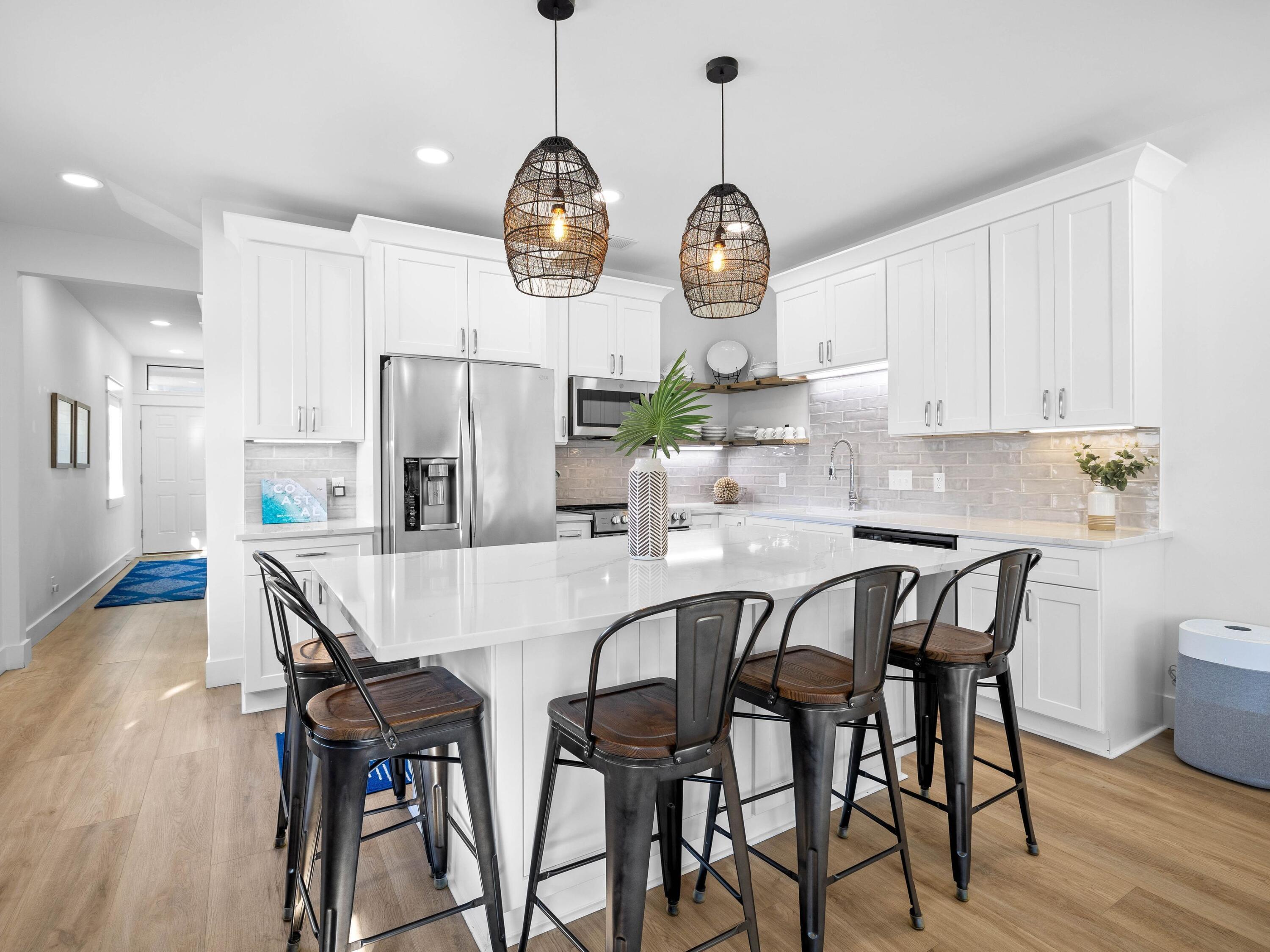 3604 East County Highway 30A D6