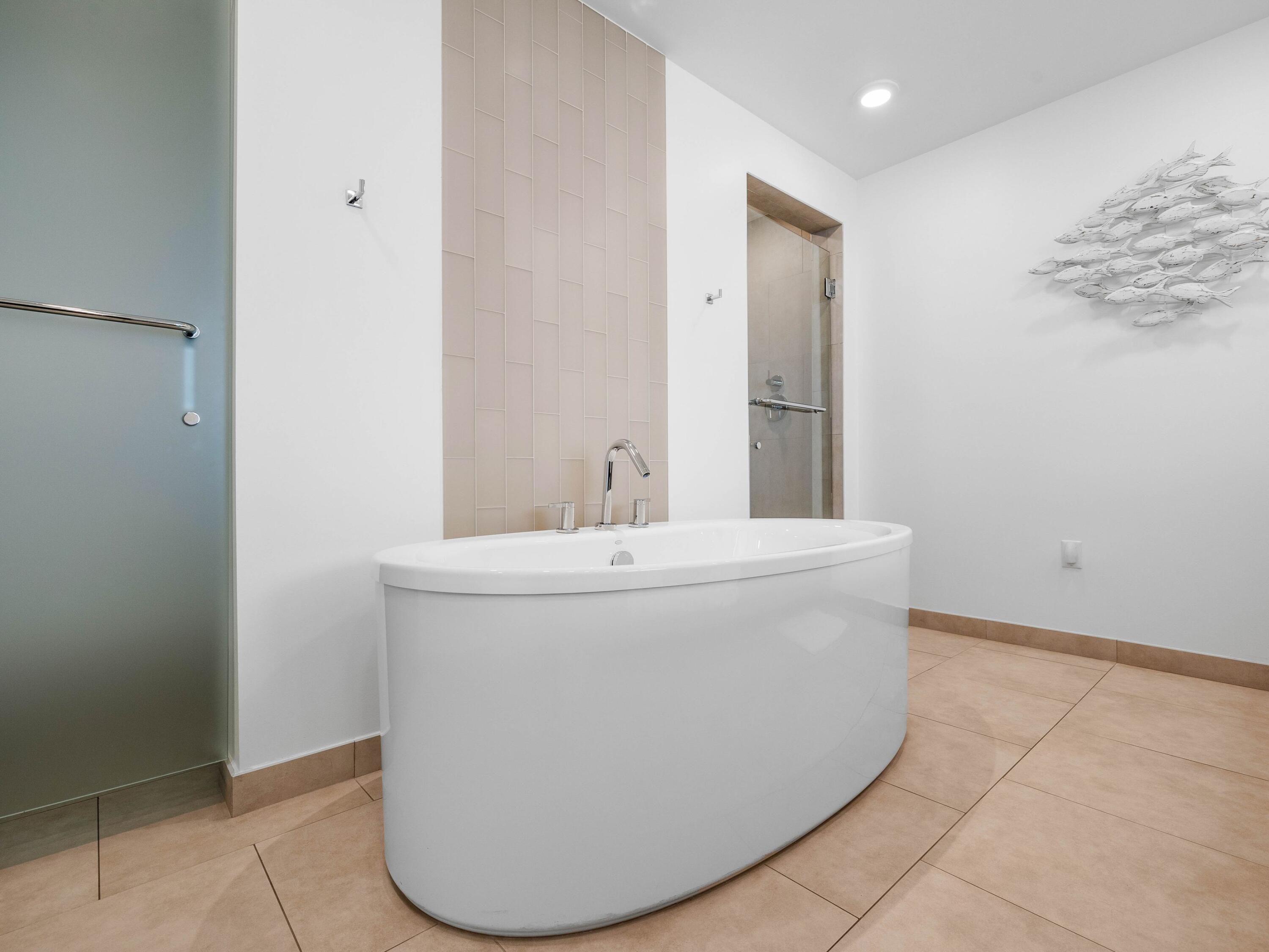 1900 Scenic Hwy 98 902