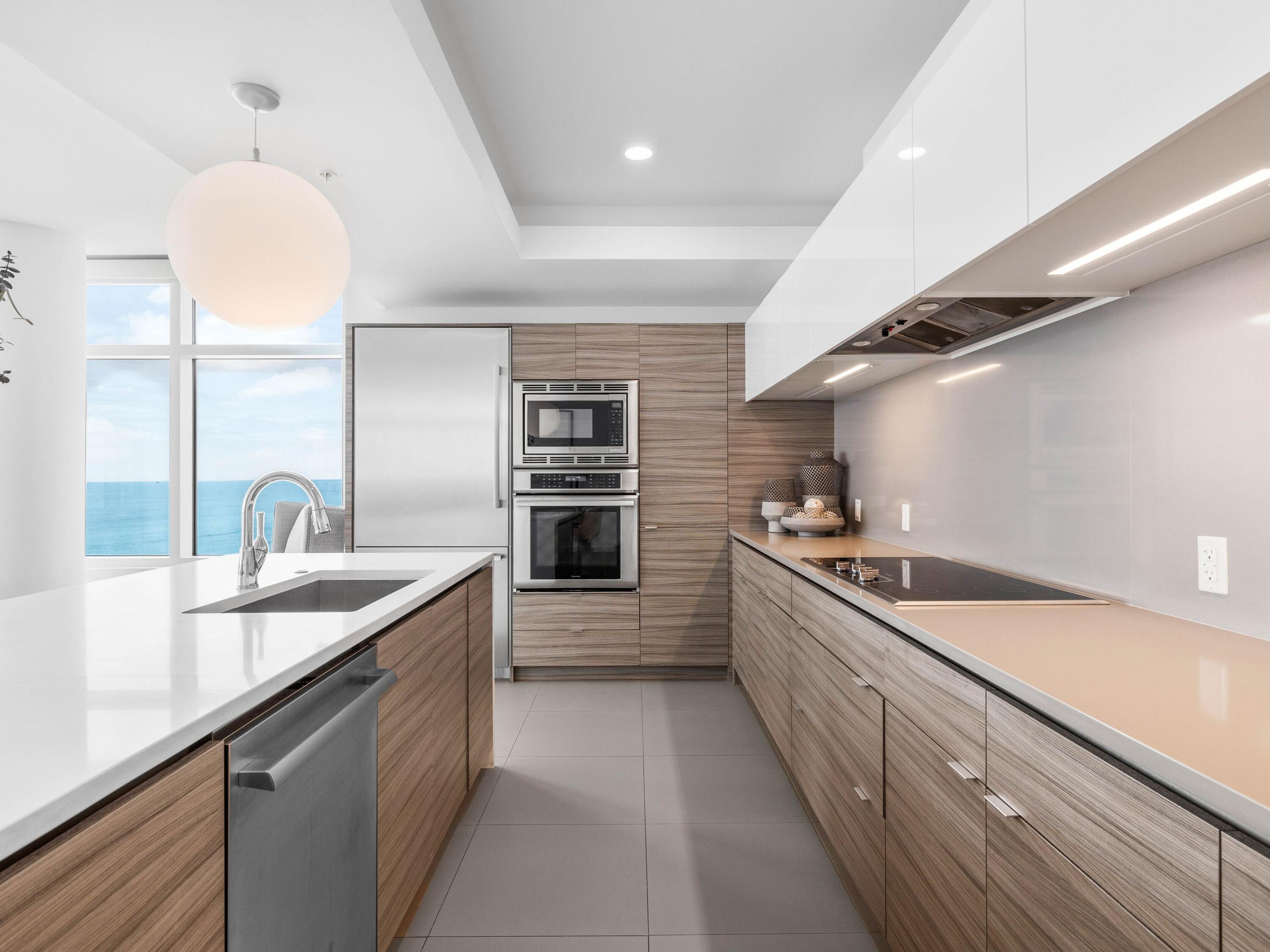 1900 Scenic Hwy 98 902