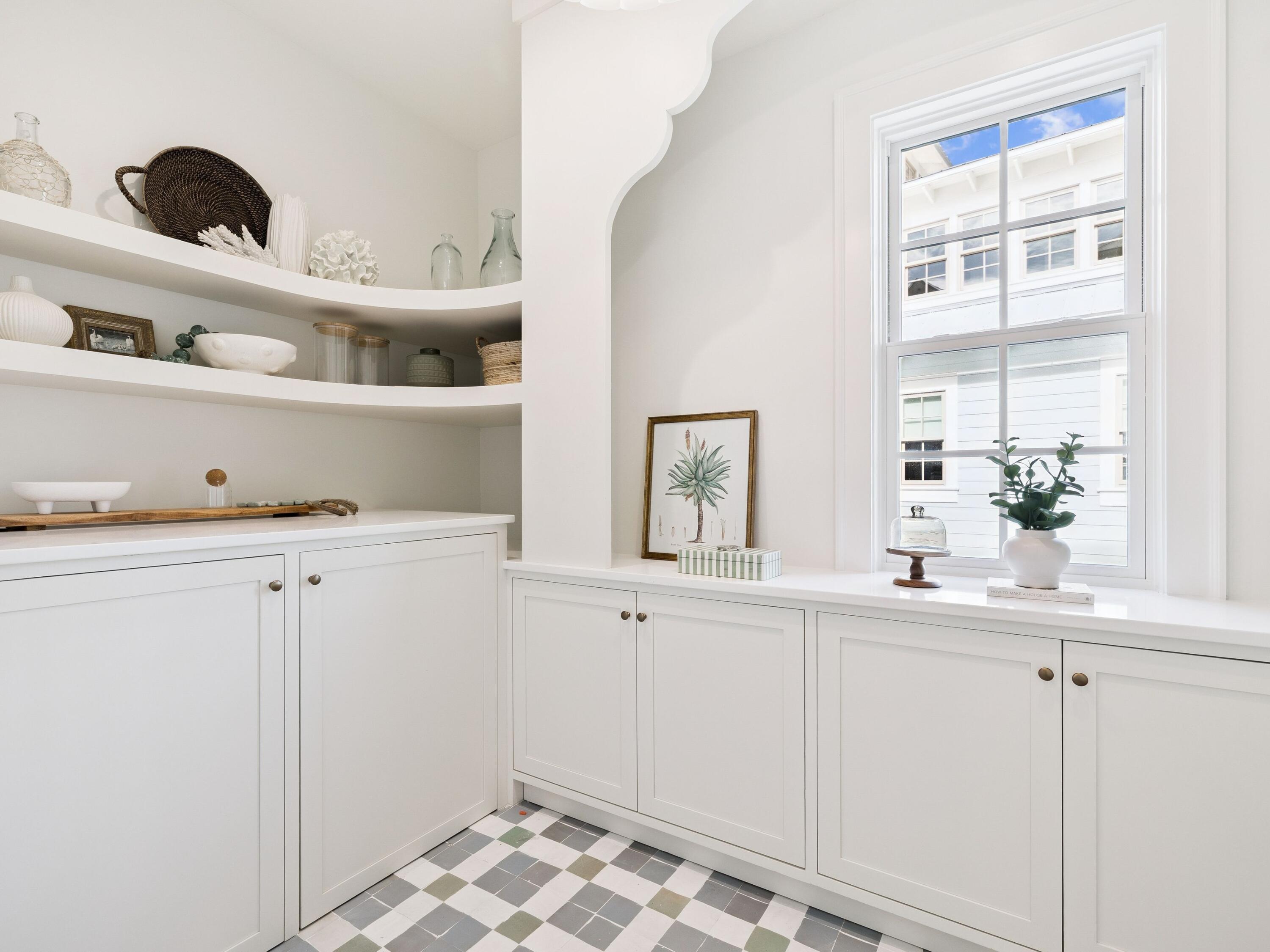 34 Climbing Rose Way