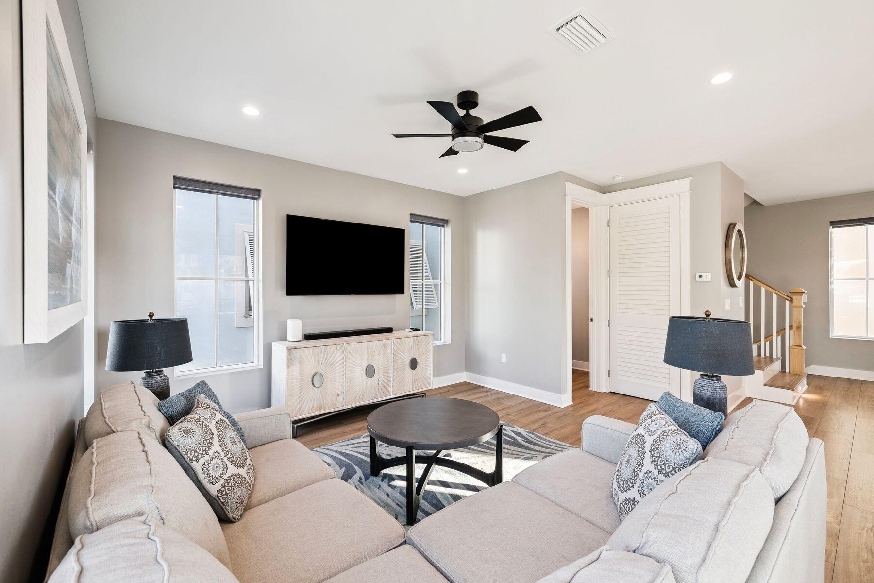 4821 Ocean Boulevard