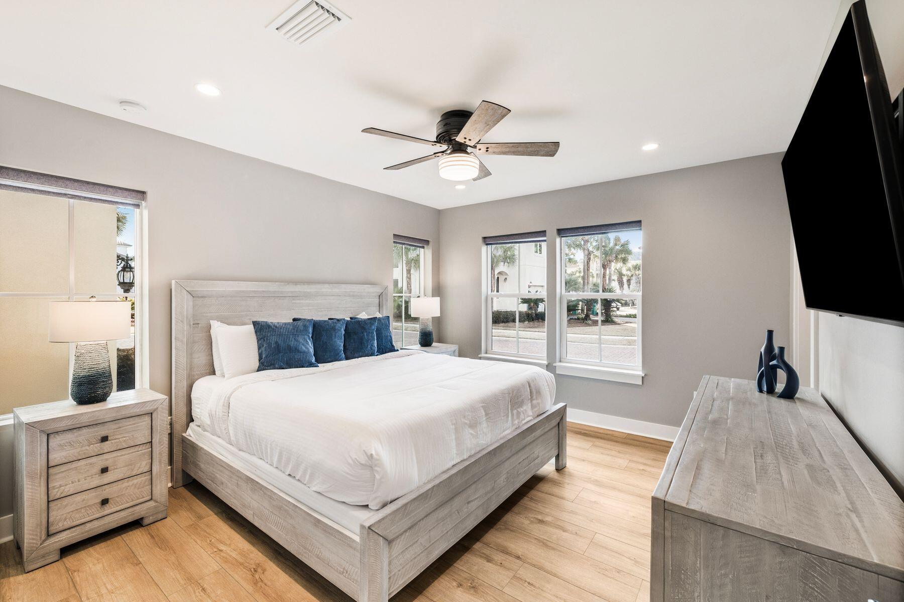 4821 Ocean Boulevard