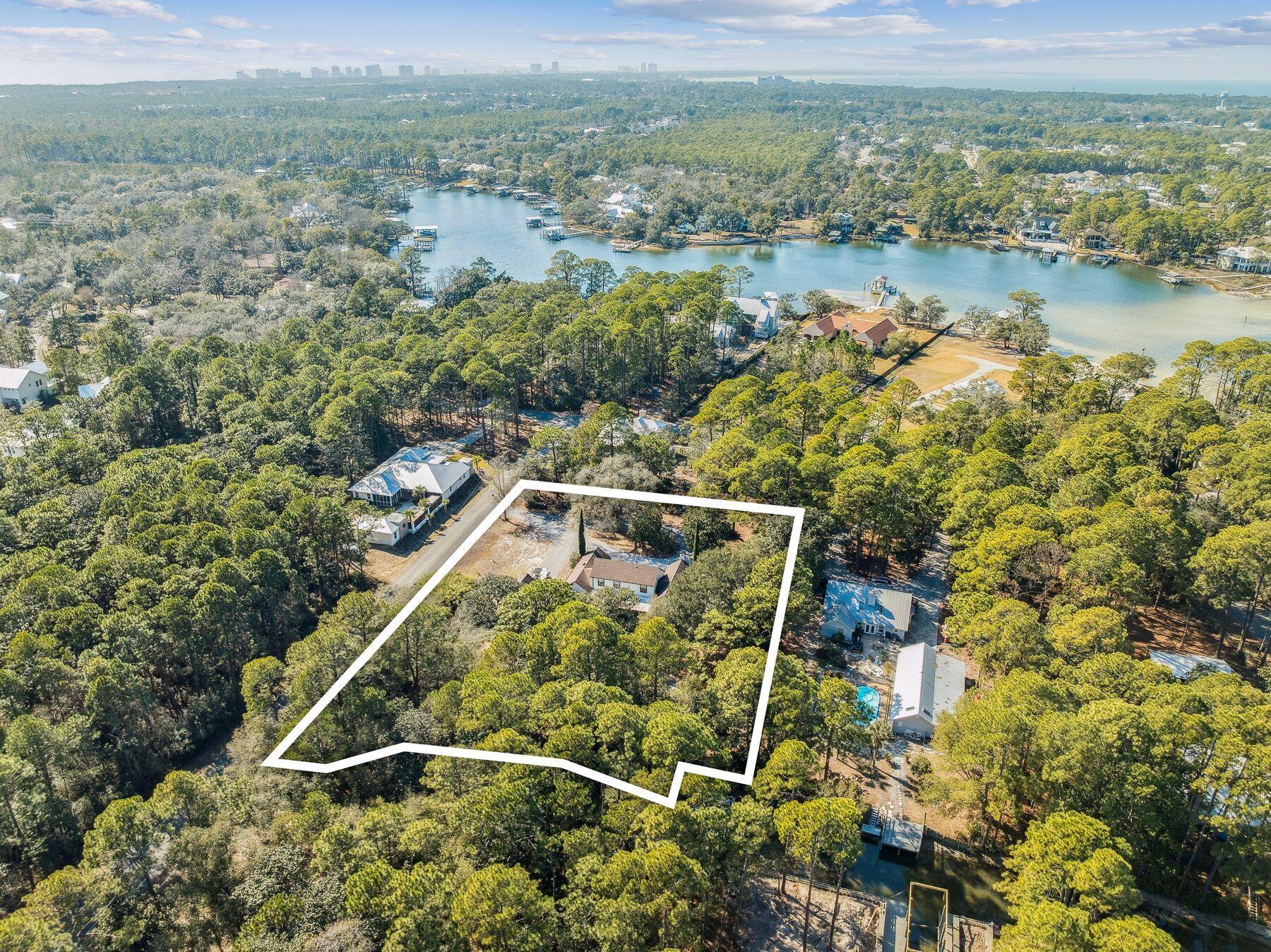 1525 W Hewett Road