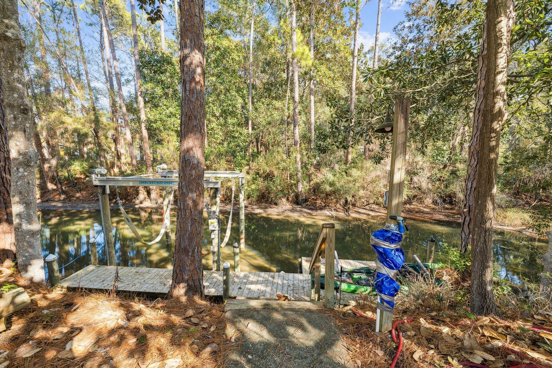 1525 W Hewett Road