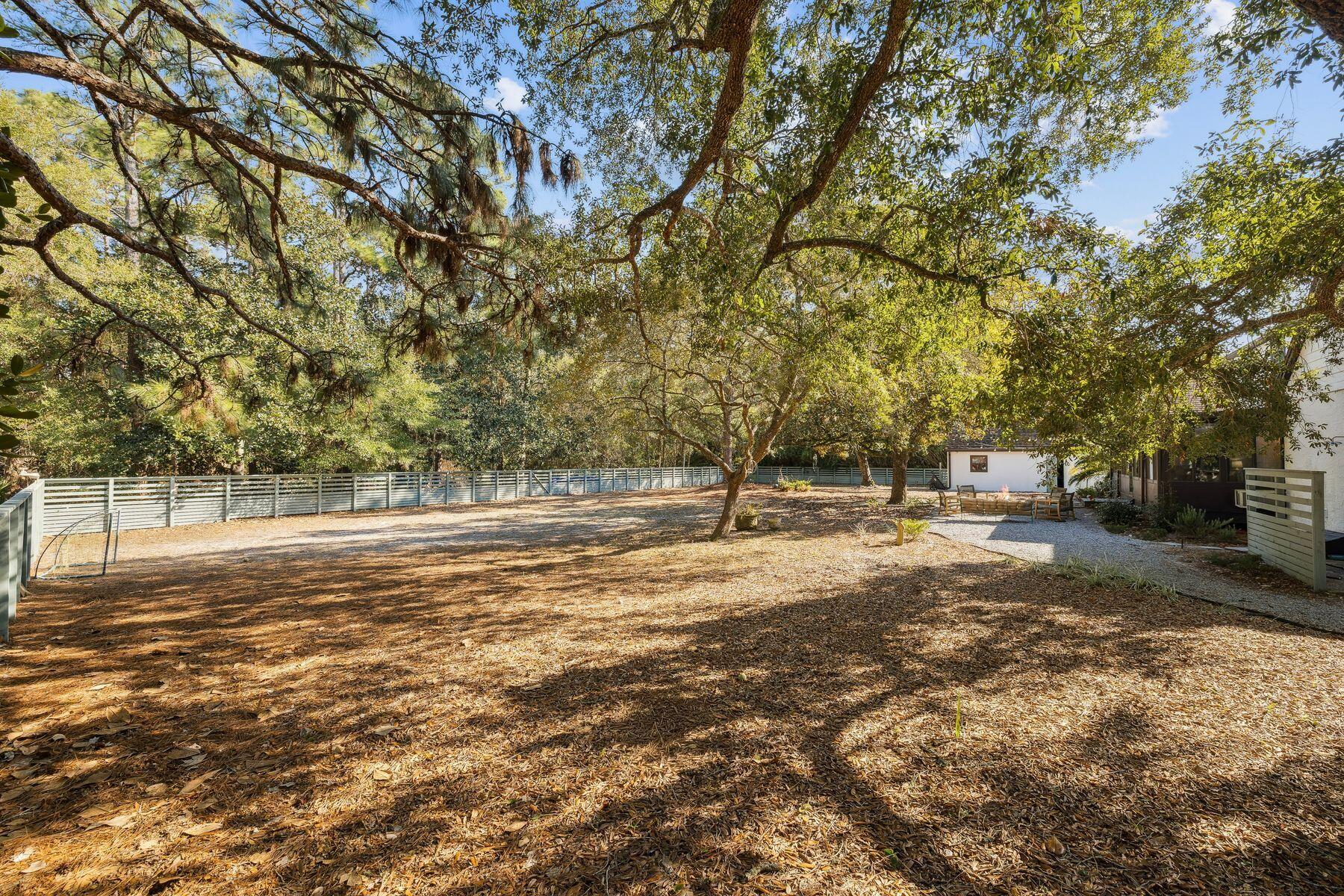 1525 W Hewett Road