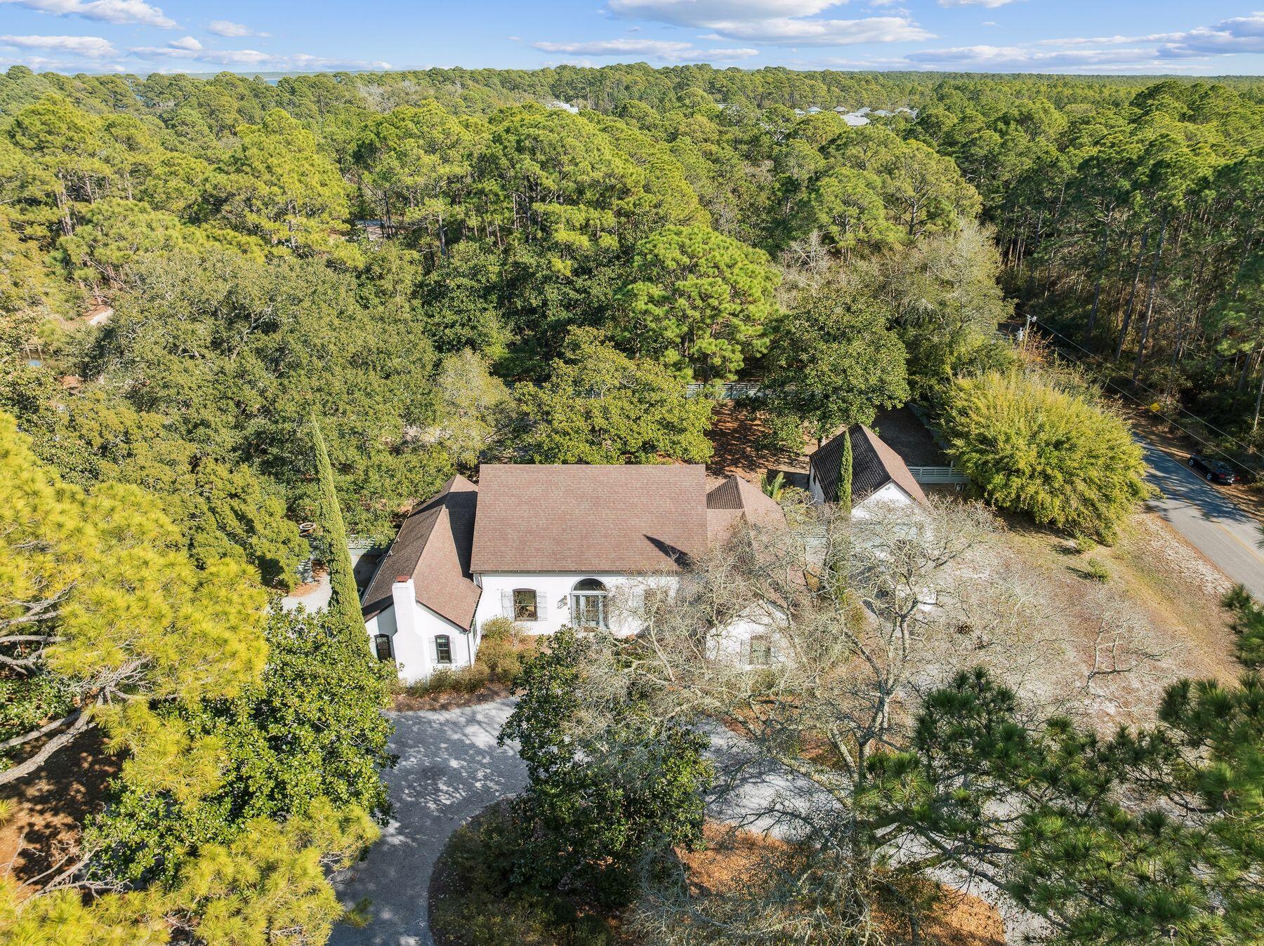 1525 W Hewett Road