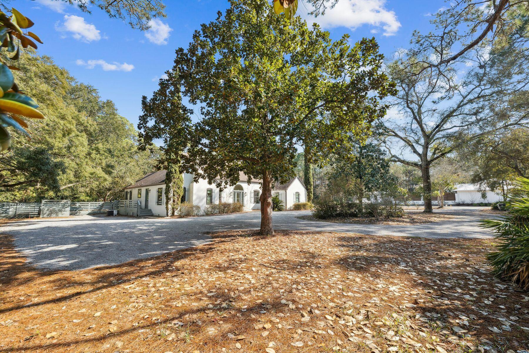 1525 W Hewett Road