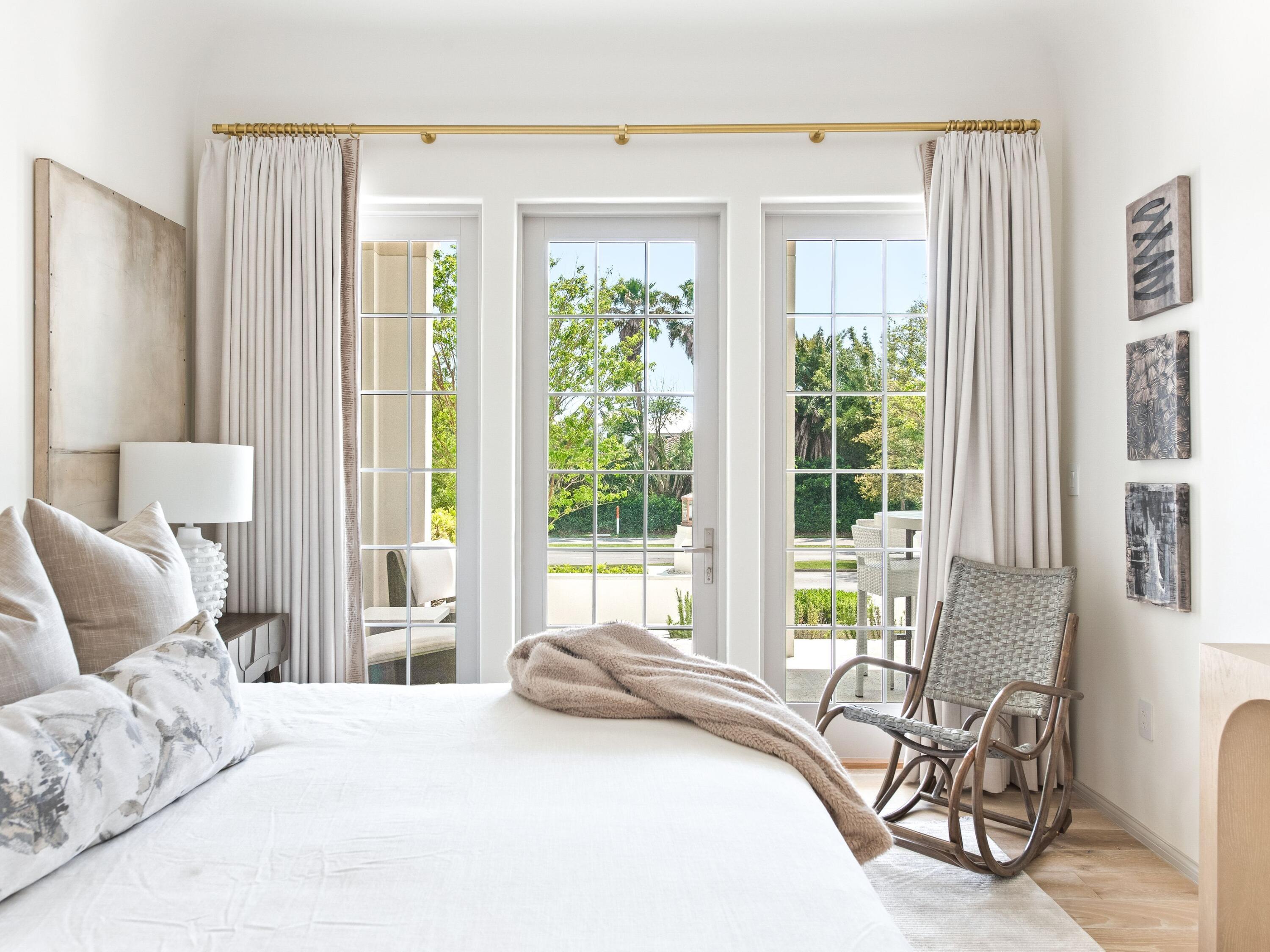 45 W Solaire Way 103