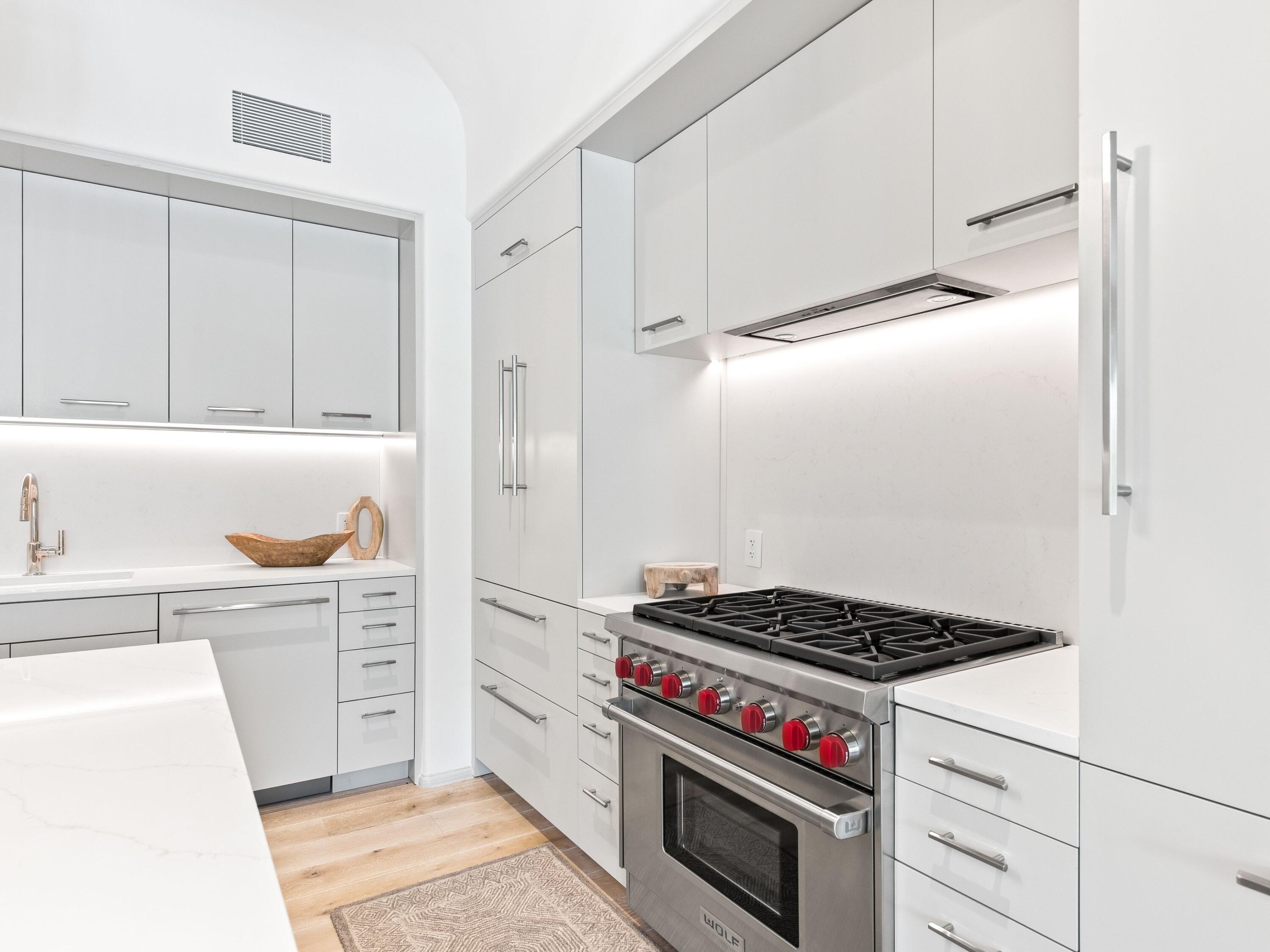 45 W Solaire Way 103