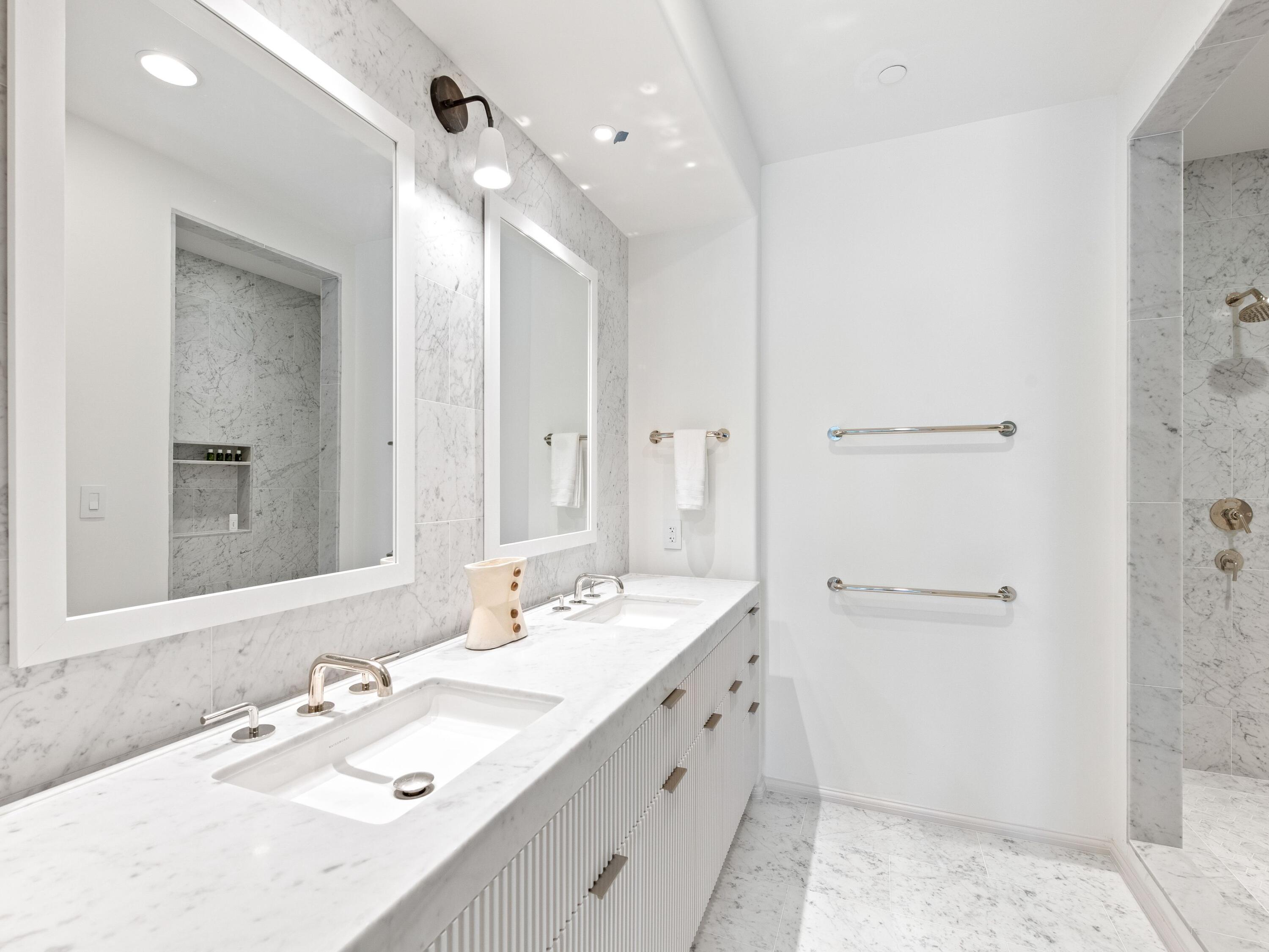 45 W Solaire Way 103