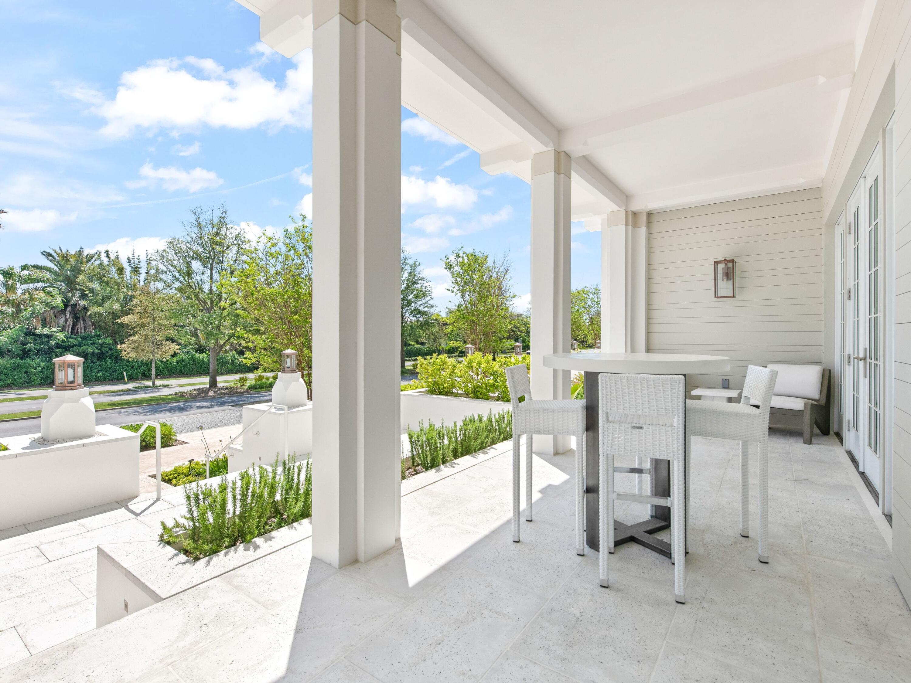 45 W Solaire Way 103