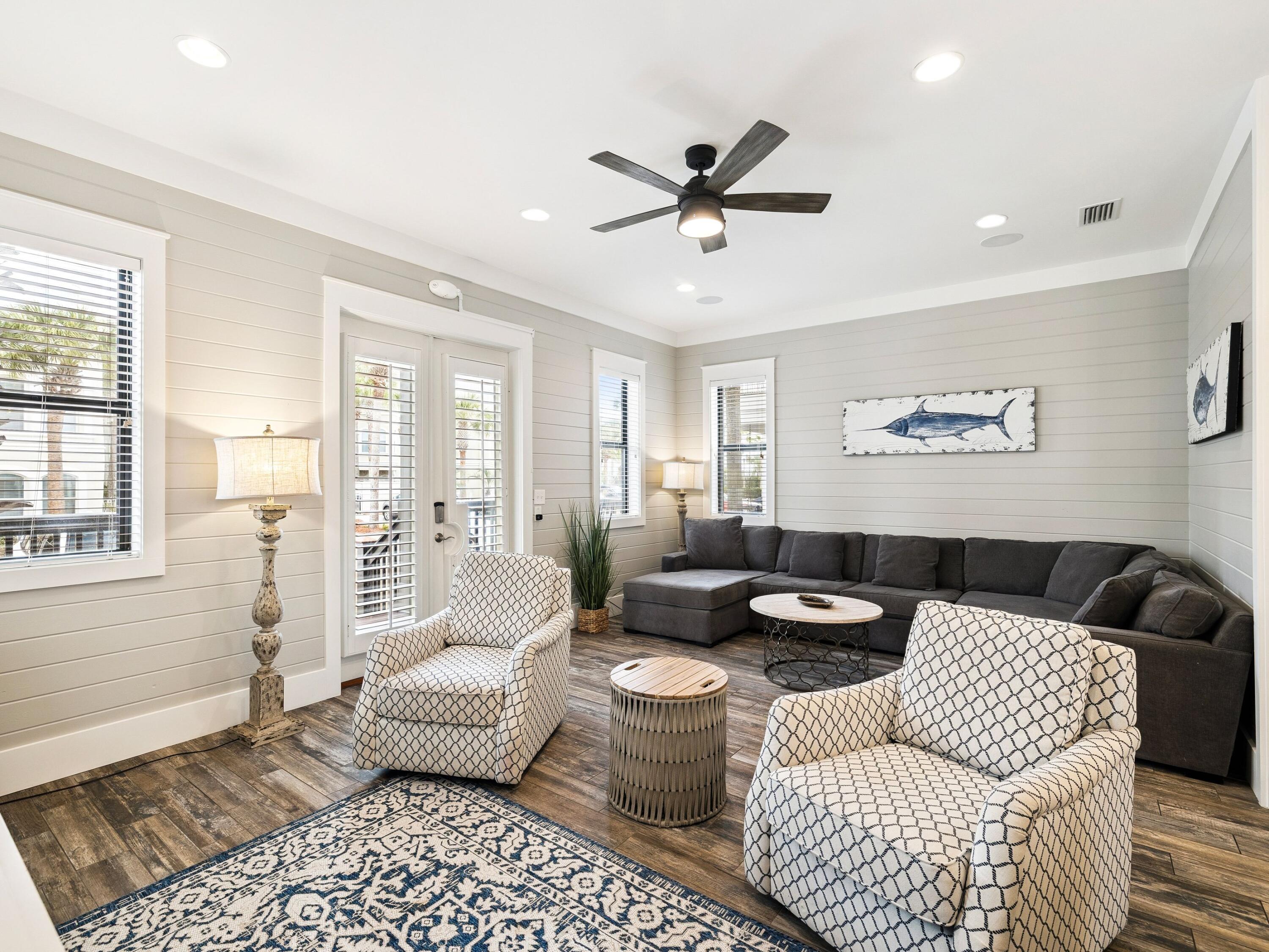 33 W Seacrest Beach Boulevard