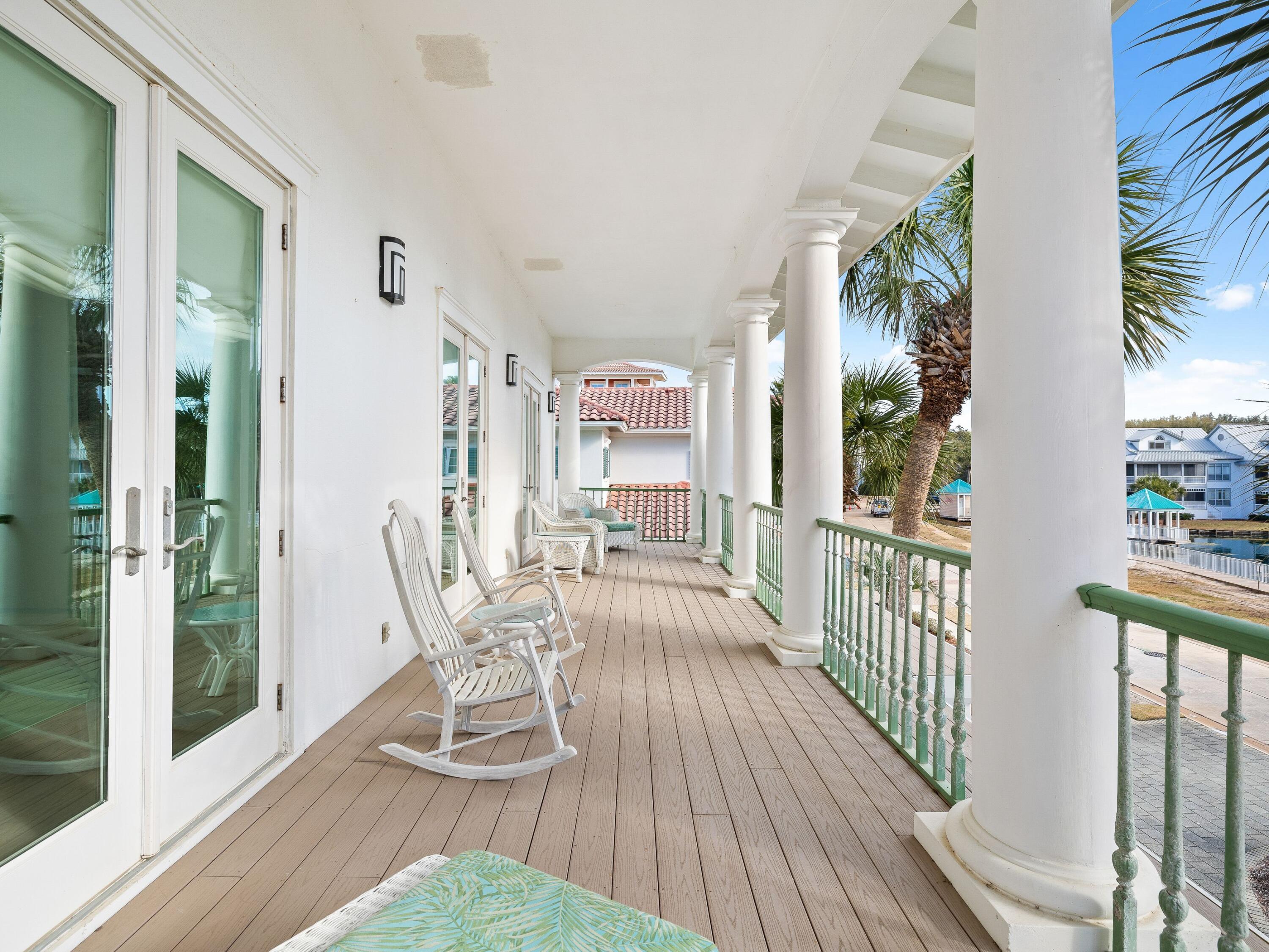 338 Rue Caribe