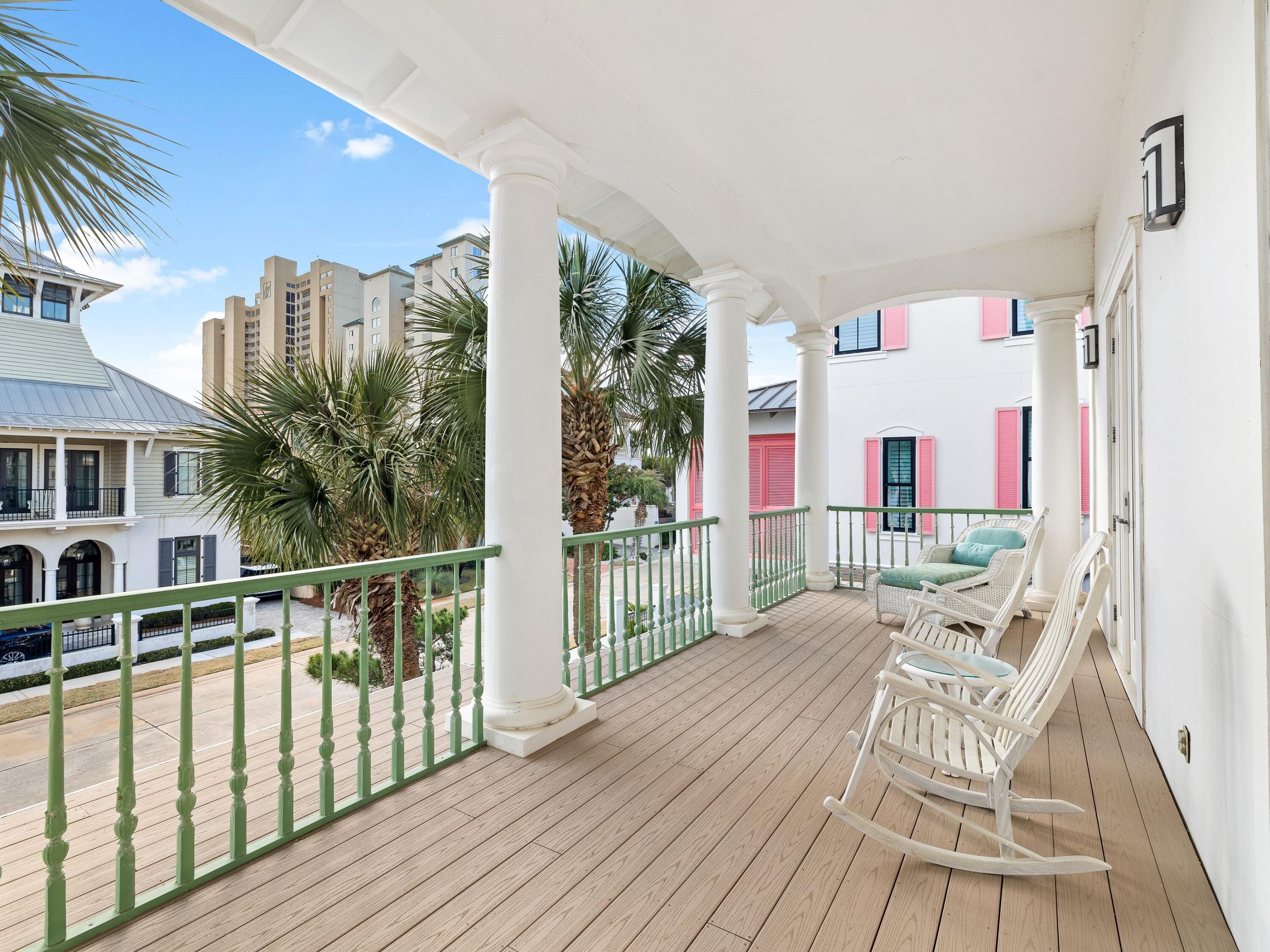 338 Rue Caribe