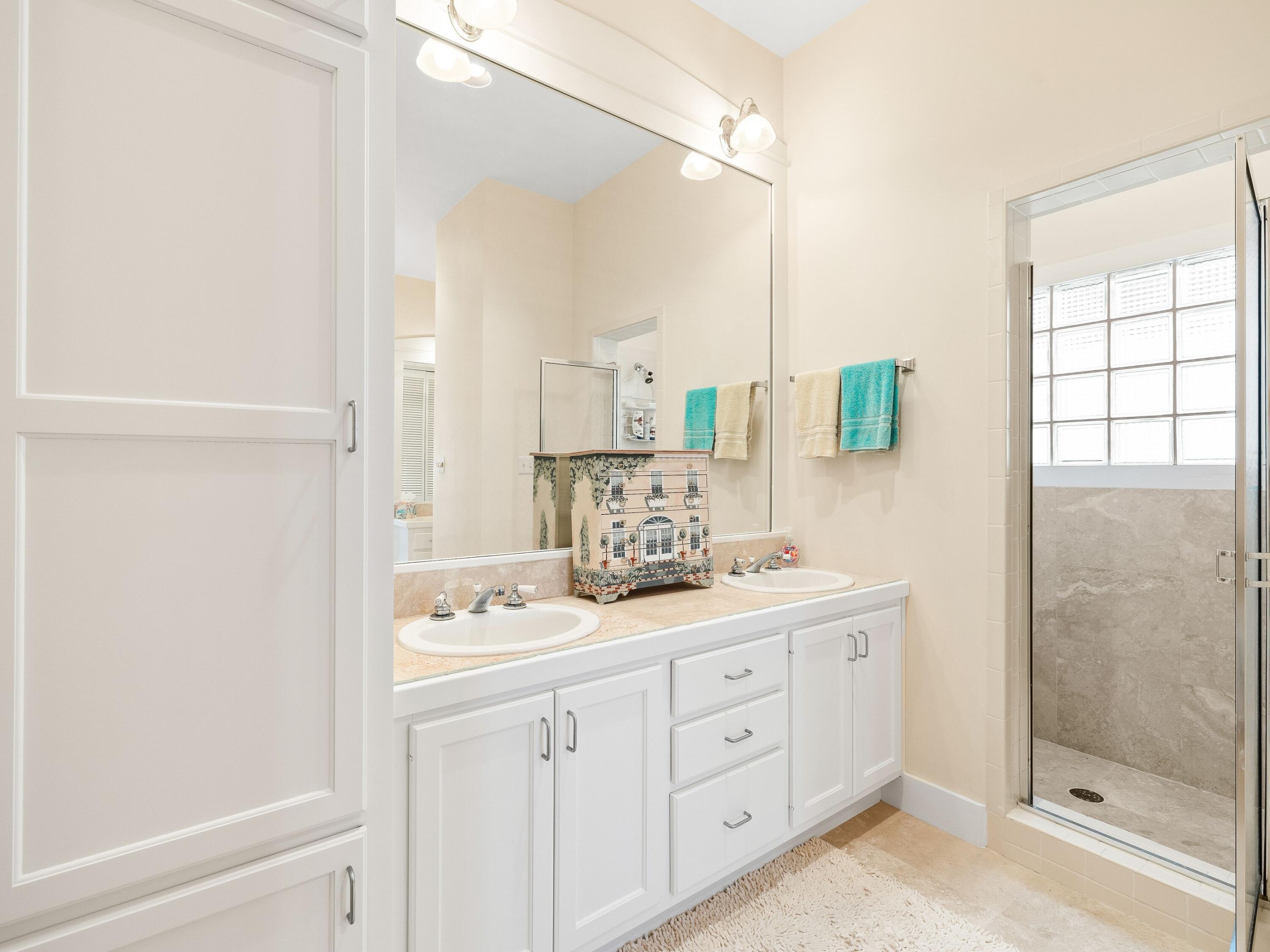 338 Rue Caribe