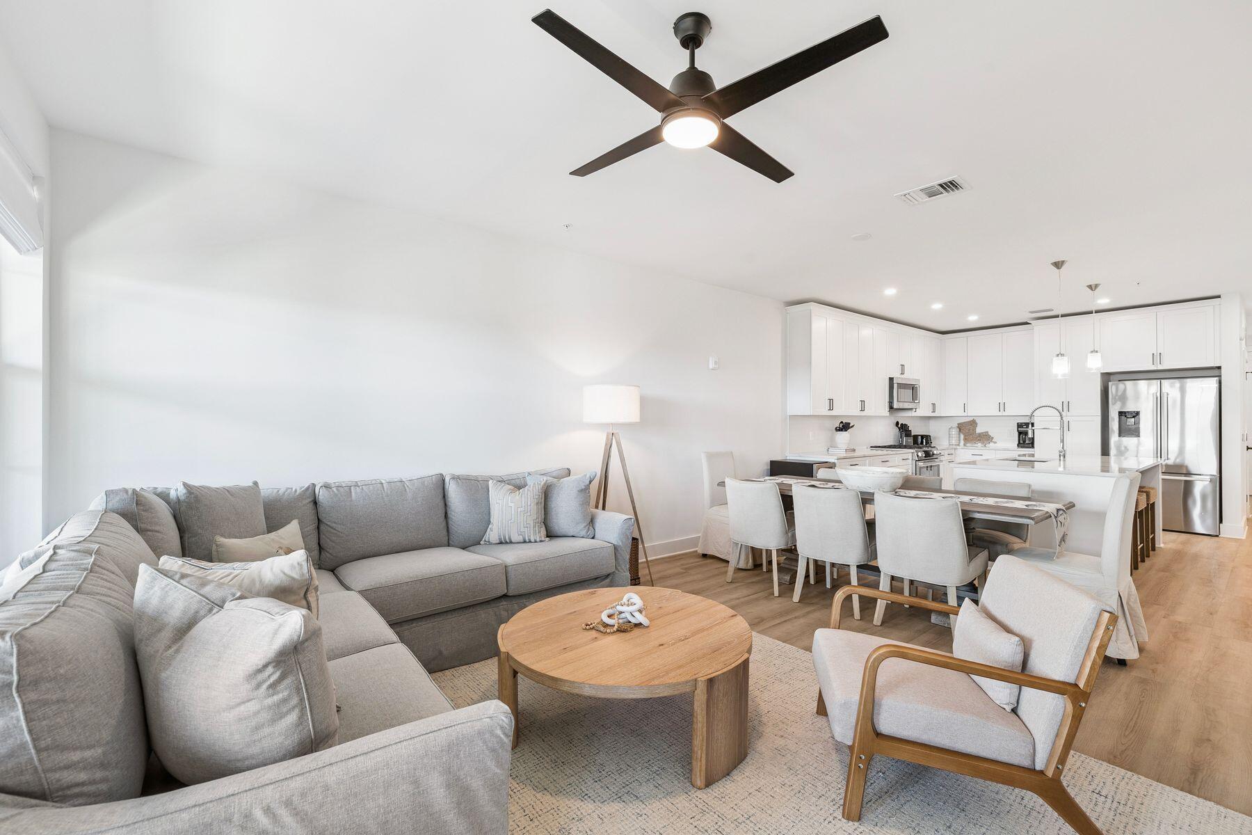 277 N The Grove Drive 334