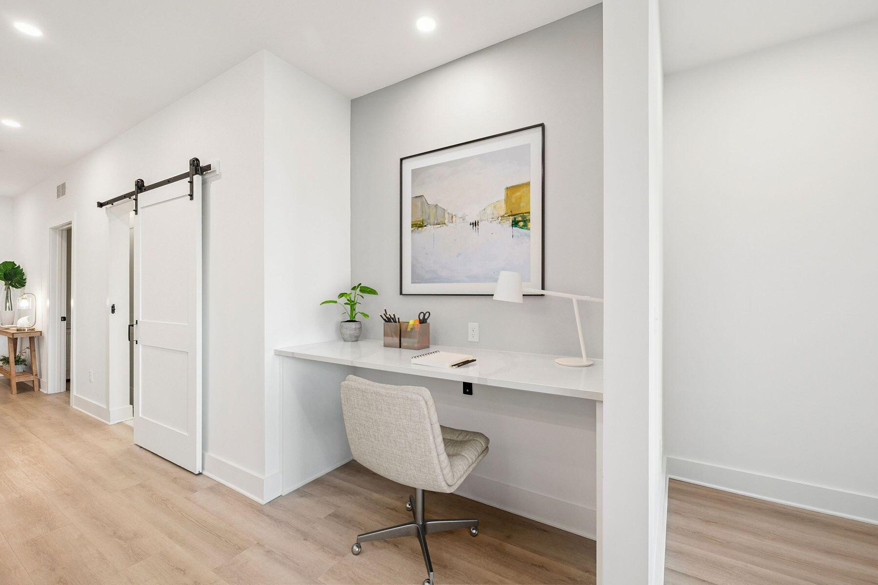 277 N The Grove Drive 334