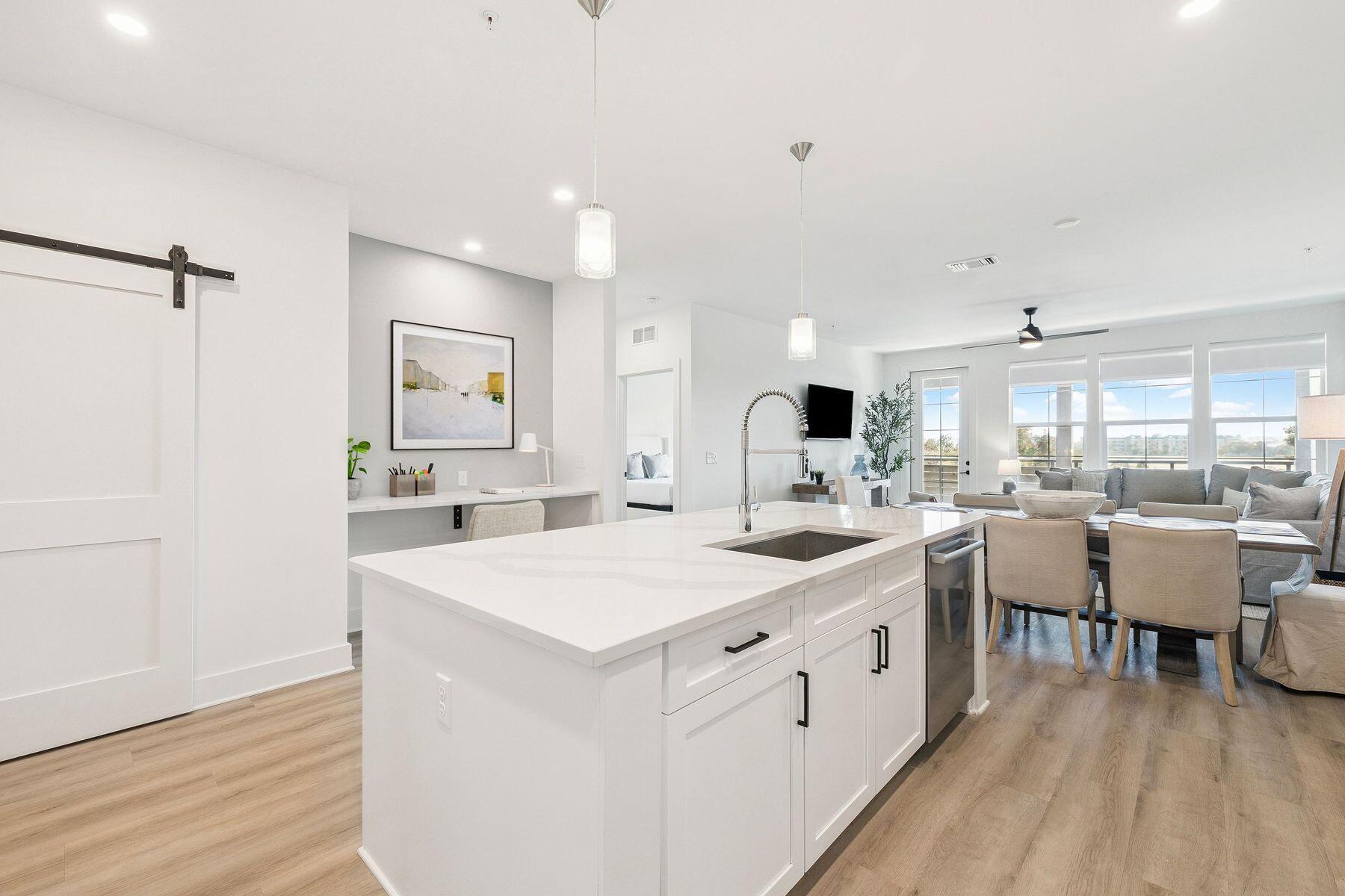 277 N The Grove Drive 334