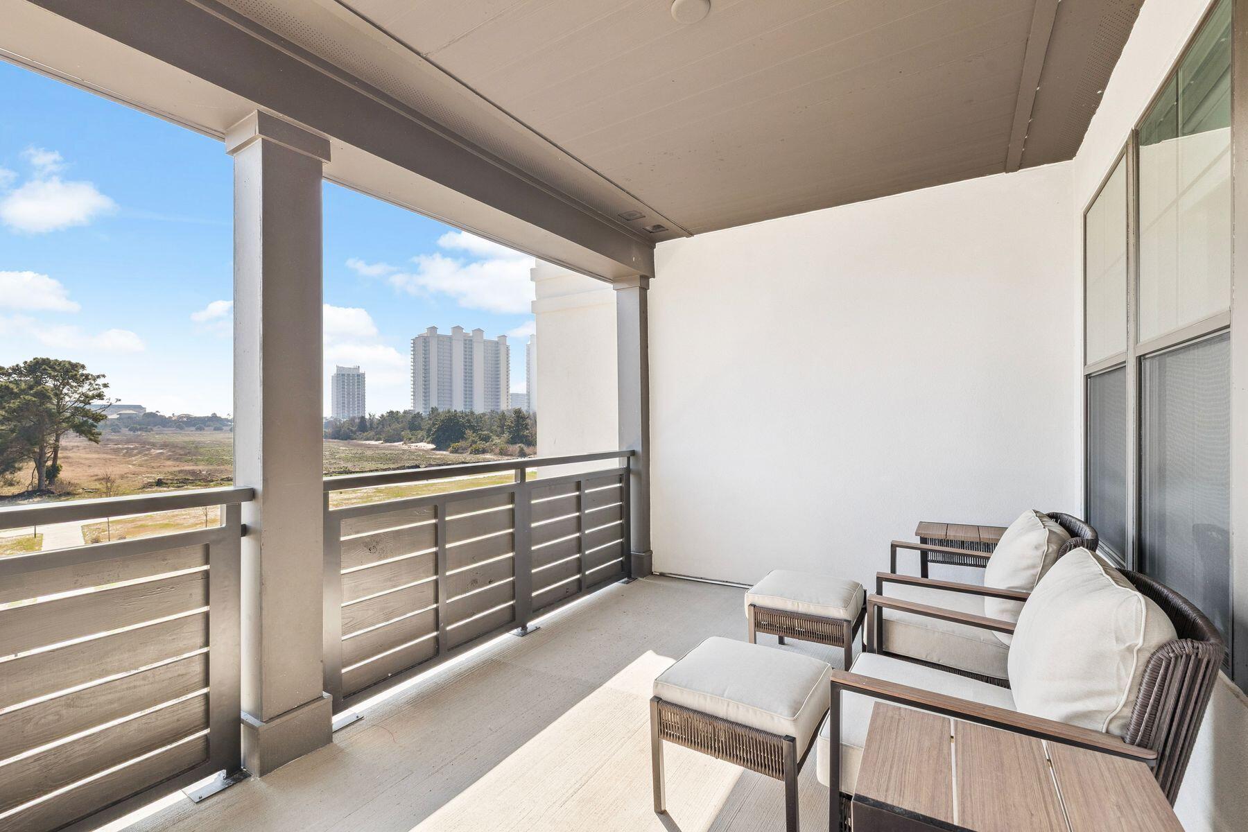 277 N The Grove Drive 334