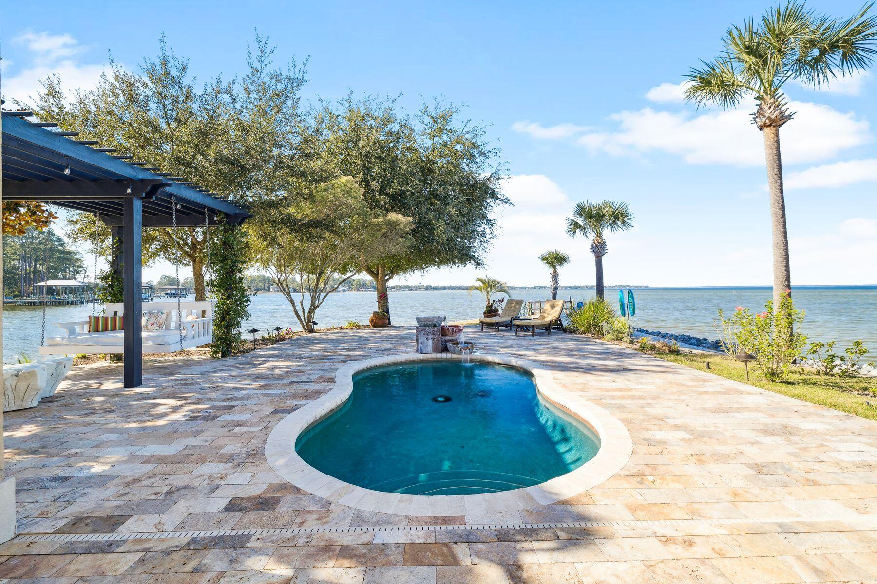 221 Bay Circle Drive