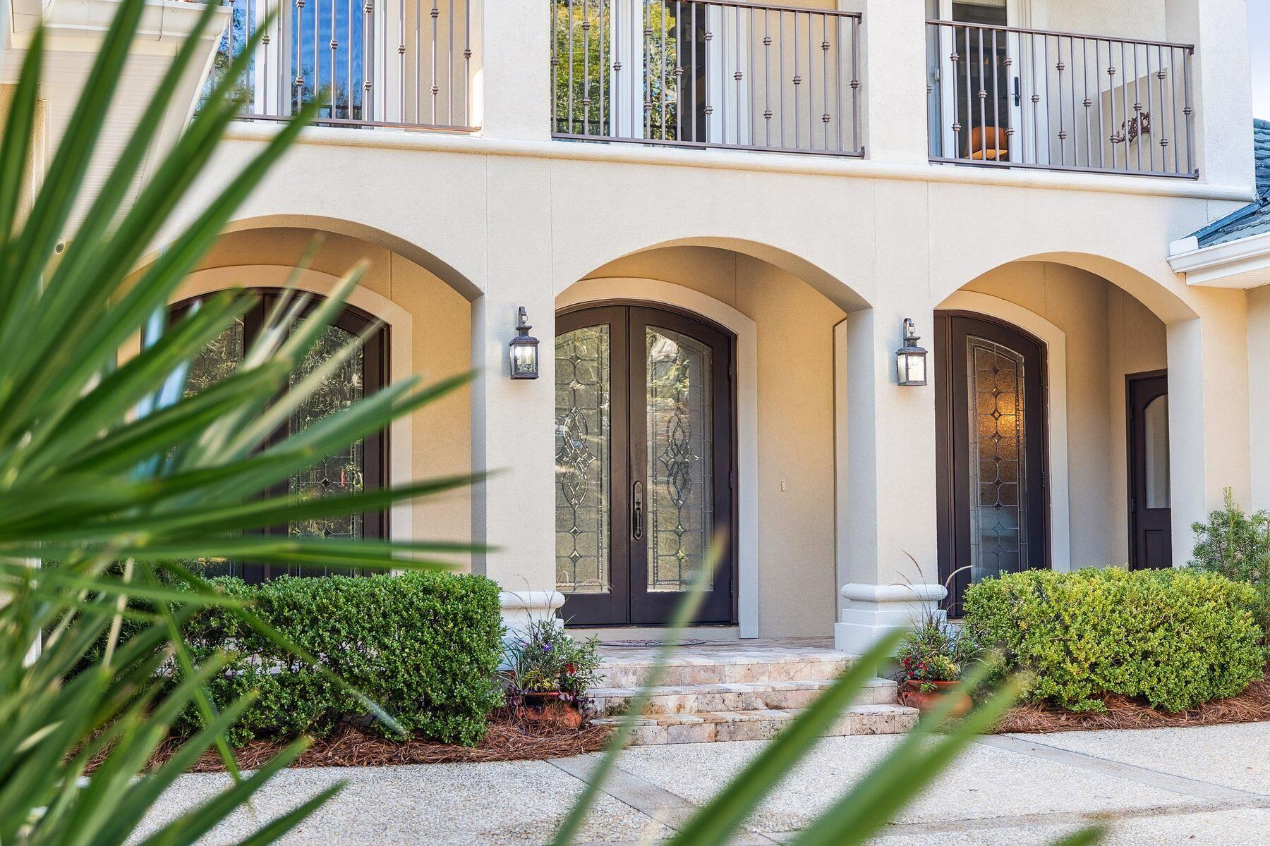 221 Bay Circle Drive