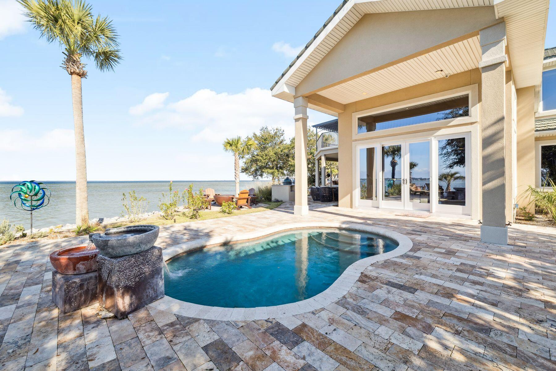 221 Bay Circle Drive