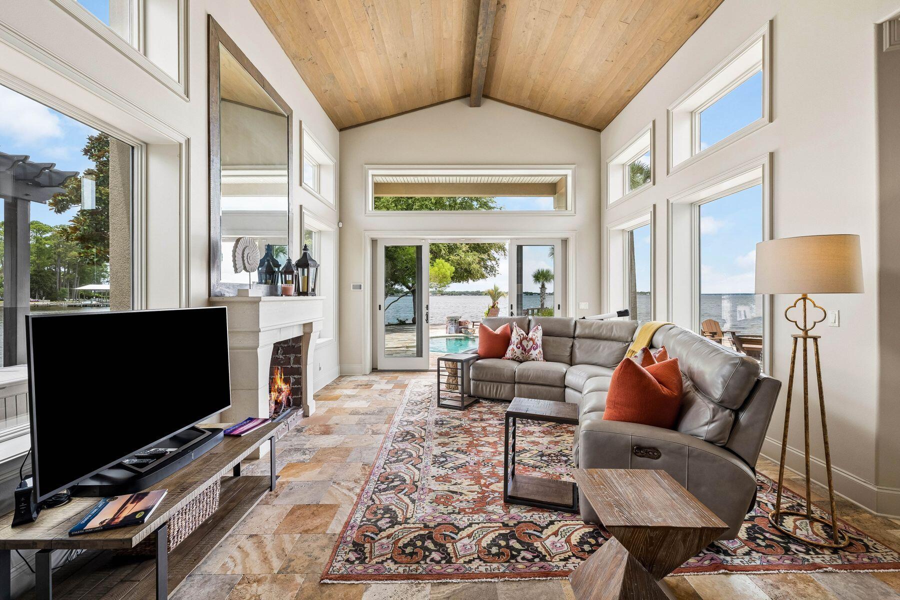 221 Bay Circle Drive