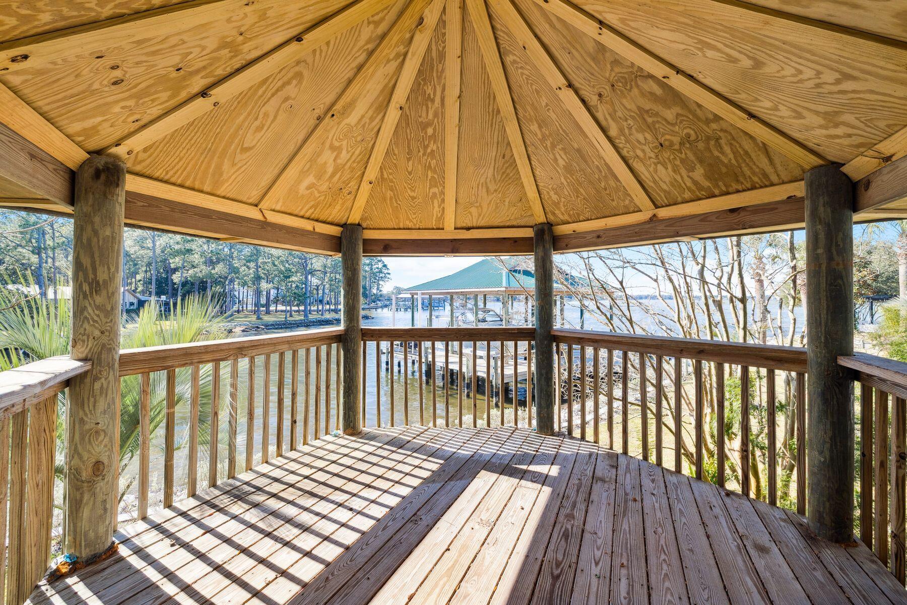 221 Bay Circle Drive