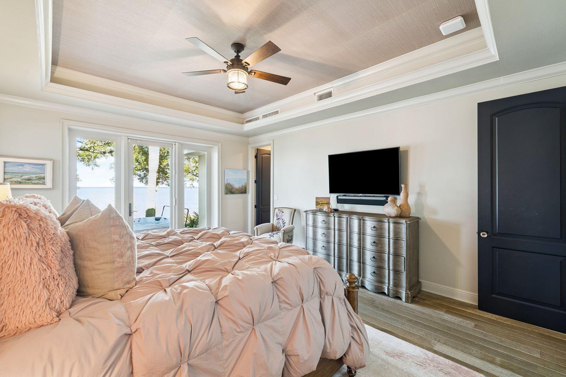 221 Bay Circle Drive