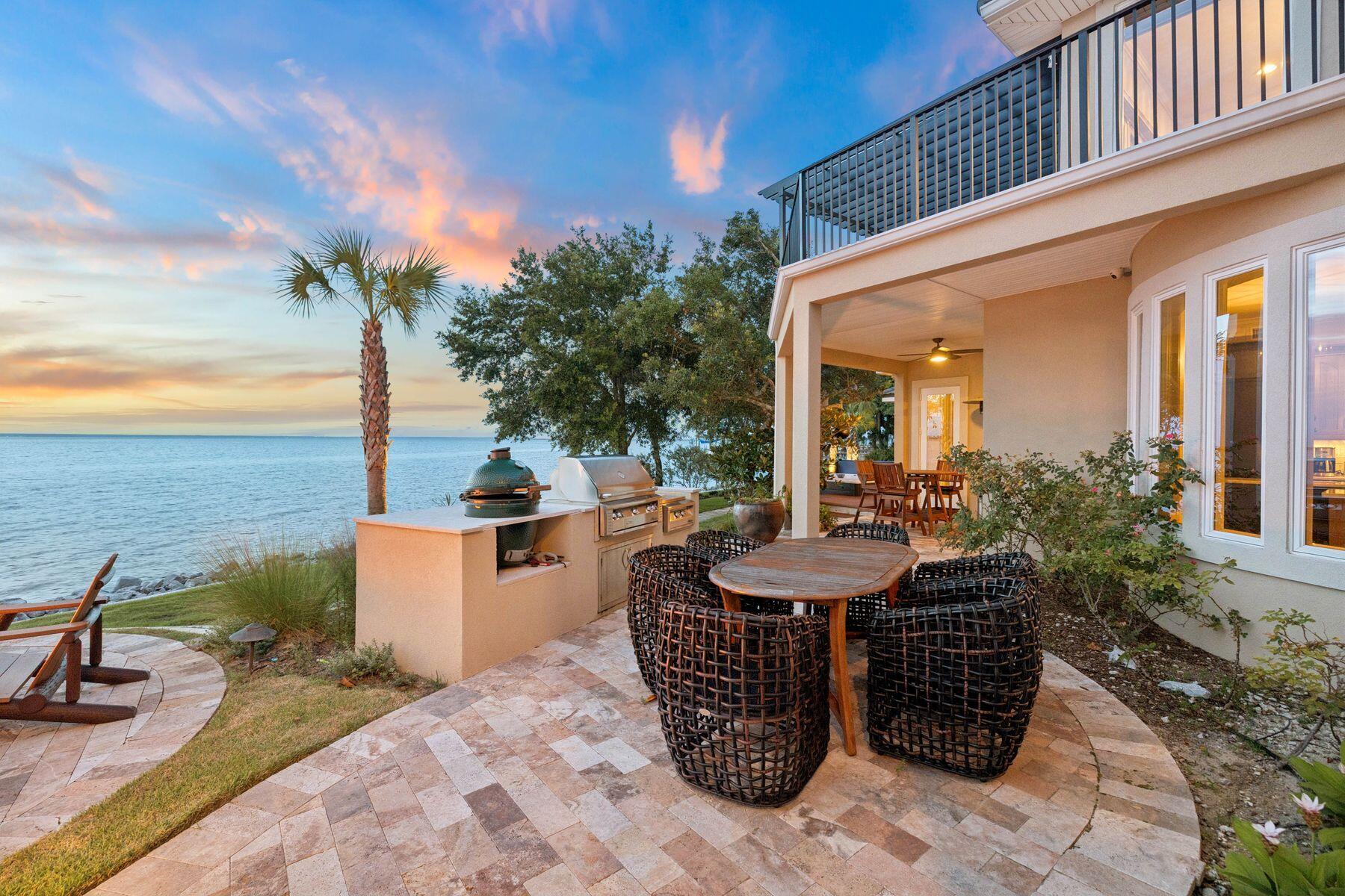 221 Bay Circle Drive