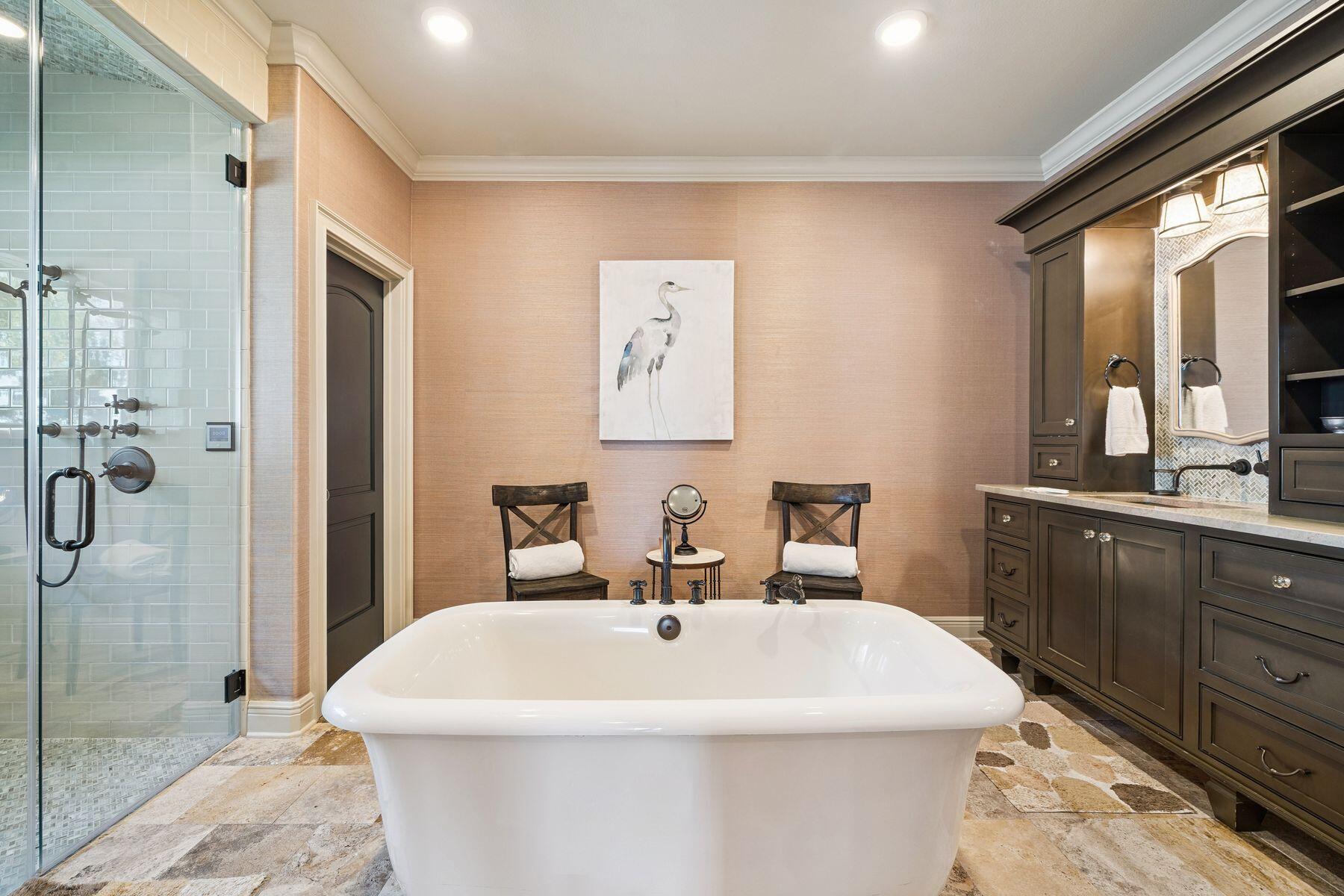 221 Bay Circle Drive