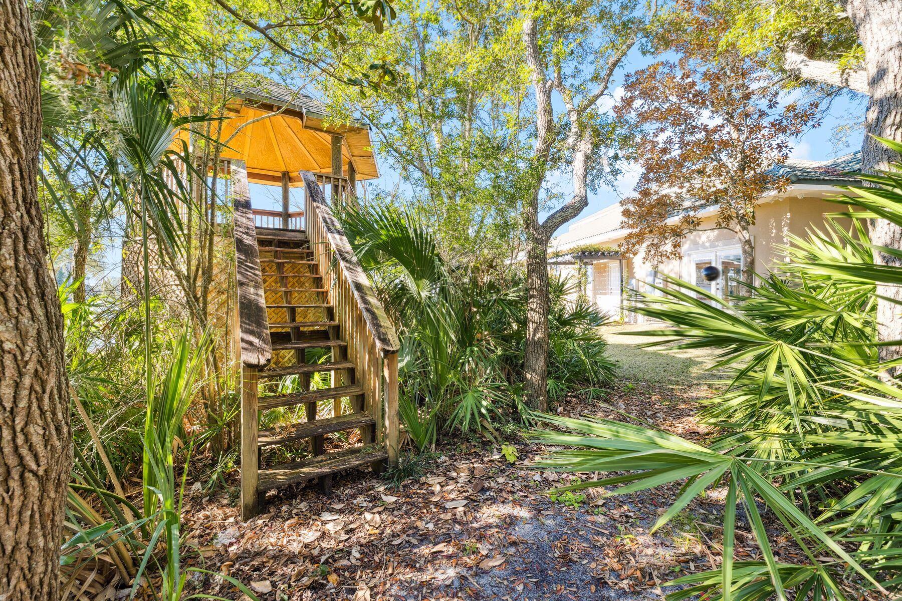 221 Bay Circle Drive