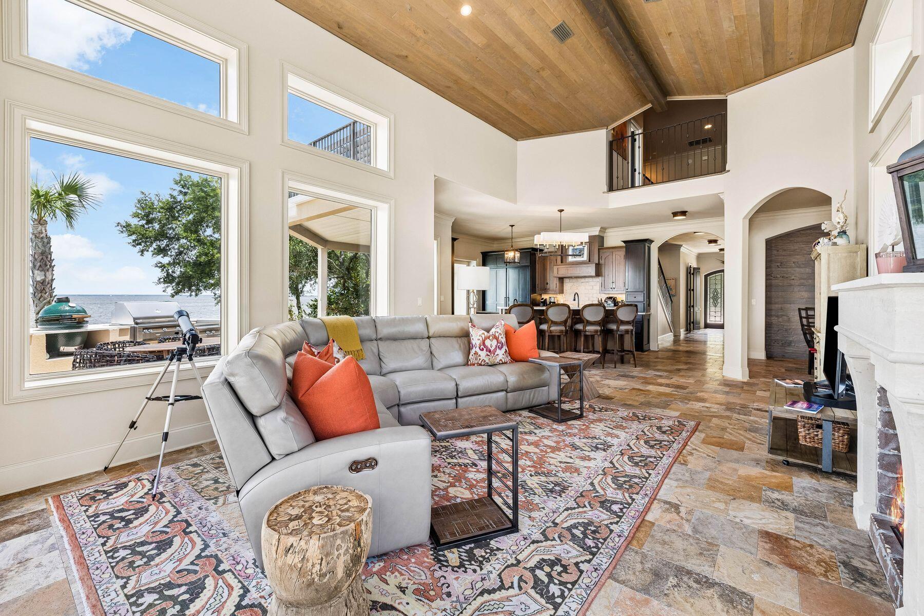221 Bay Circle Drive