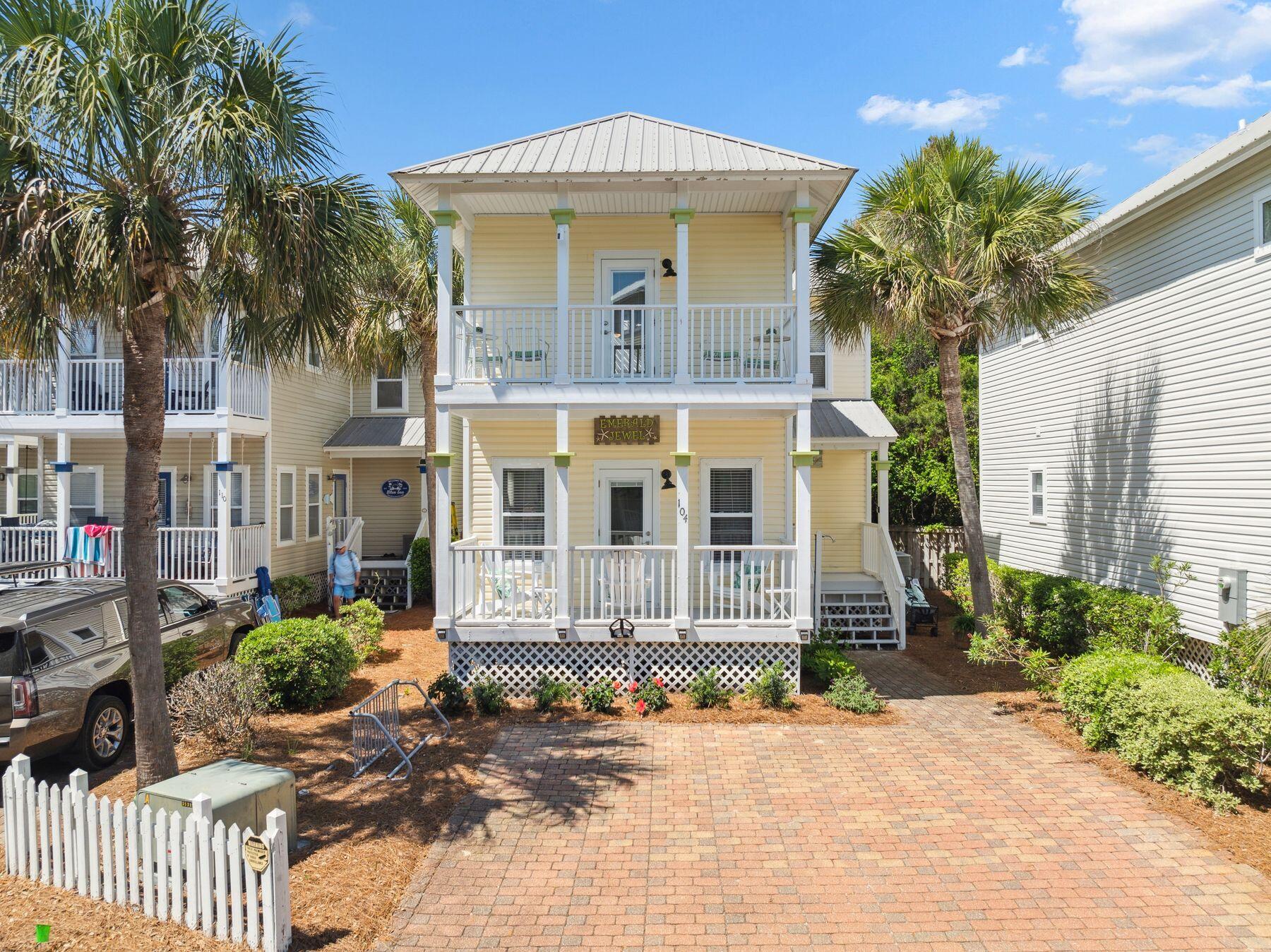104 Emerald Dune Circle
