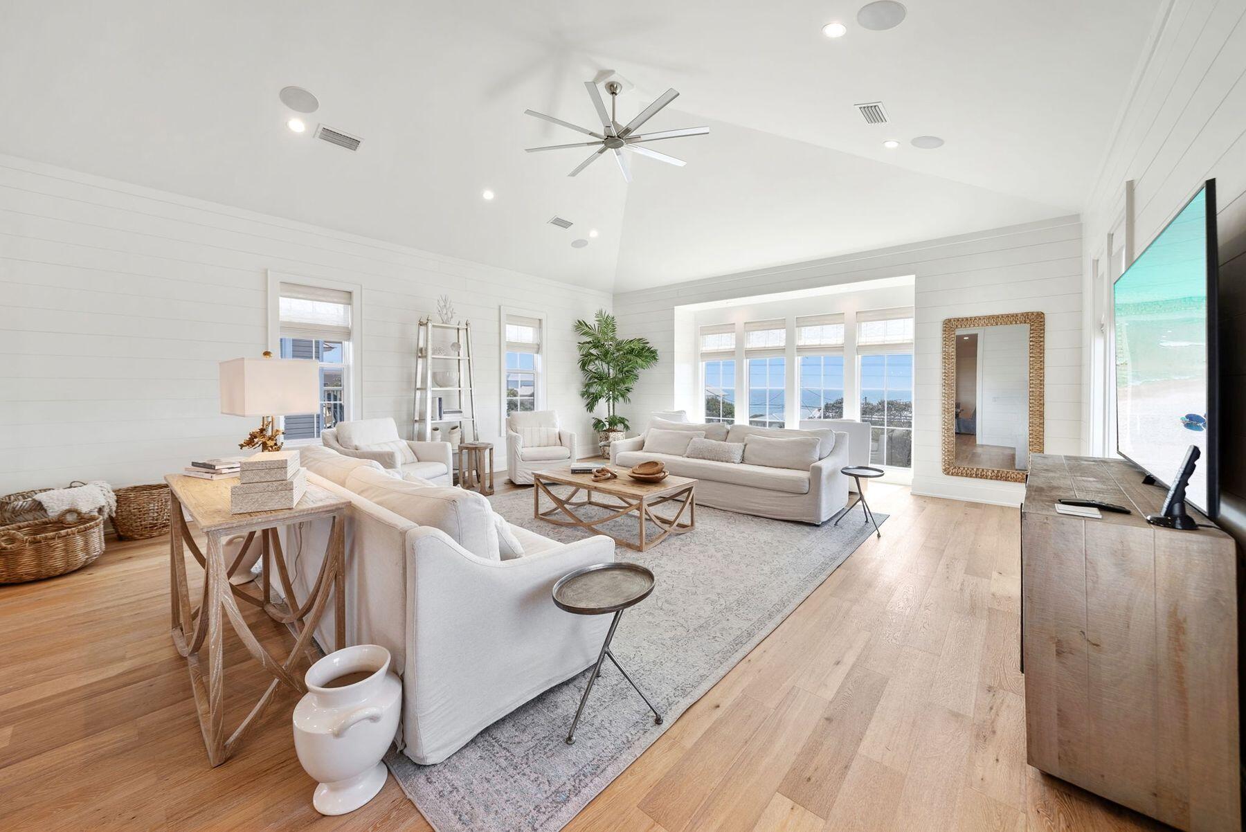 8183 E County Highway 30A