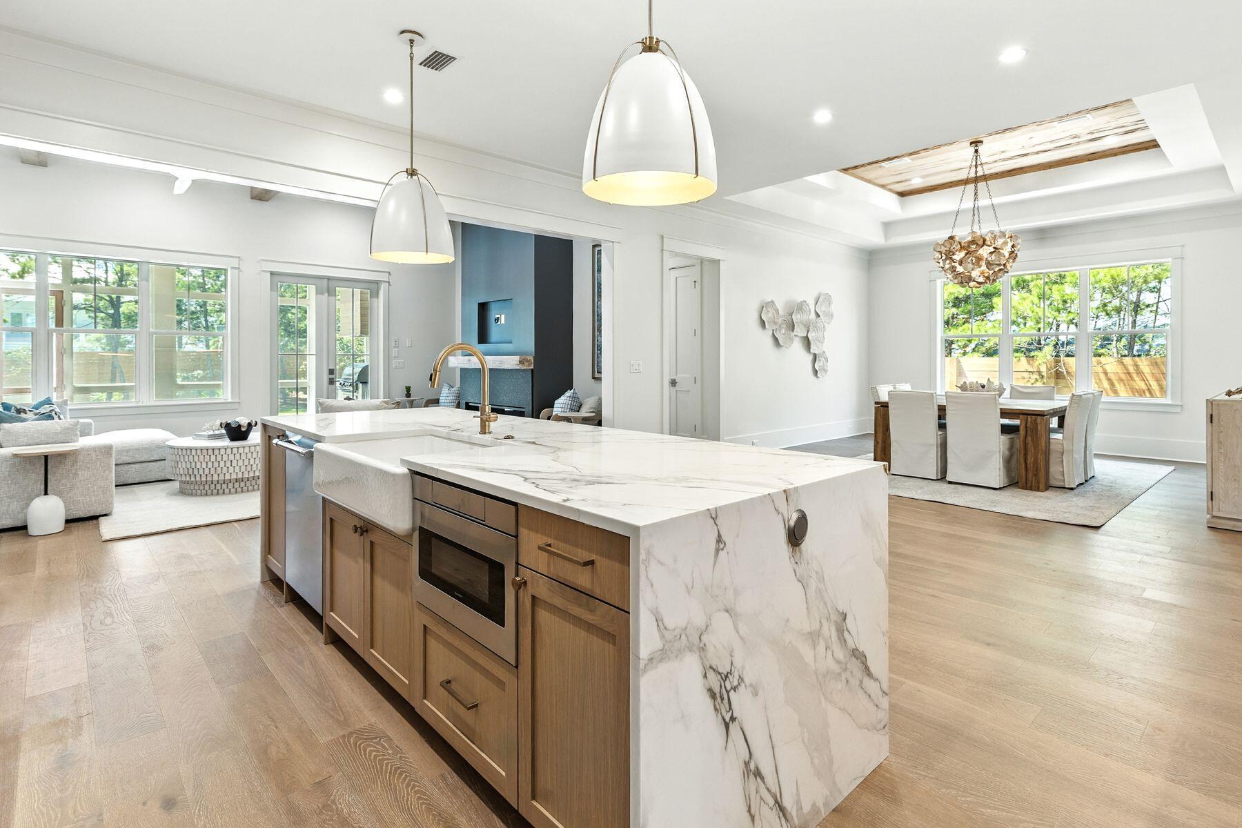 87 W Surfside Drive