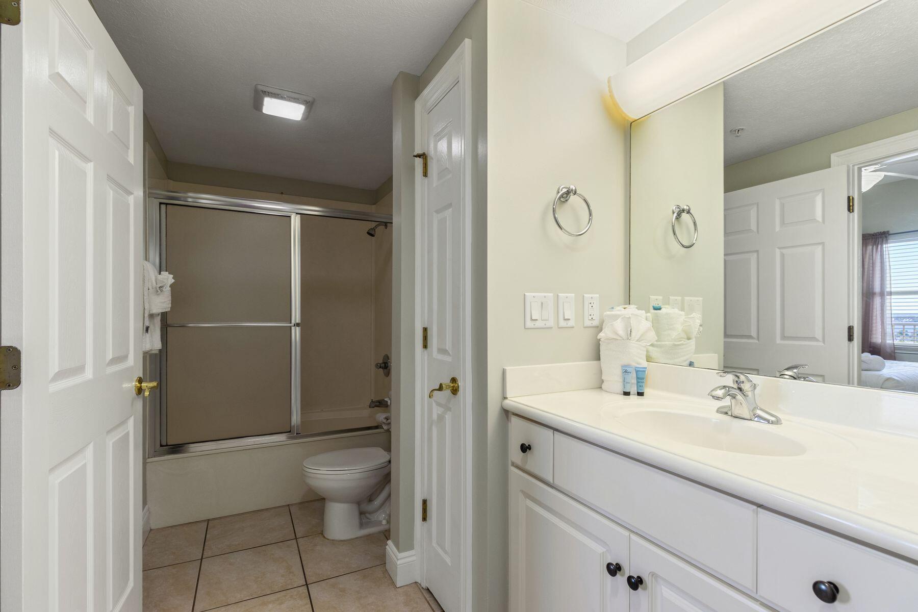 5004 Thomas Drive 1102