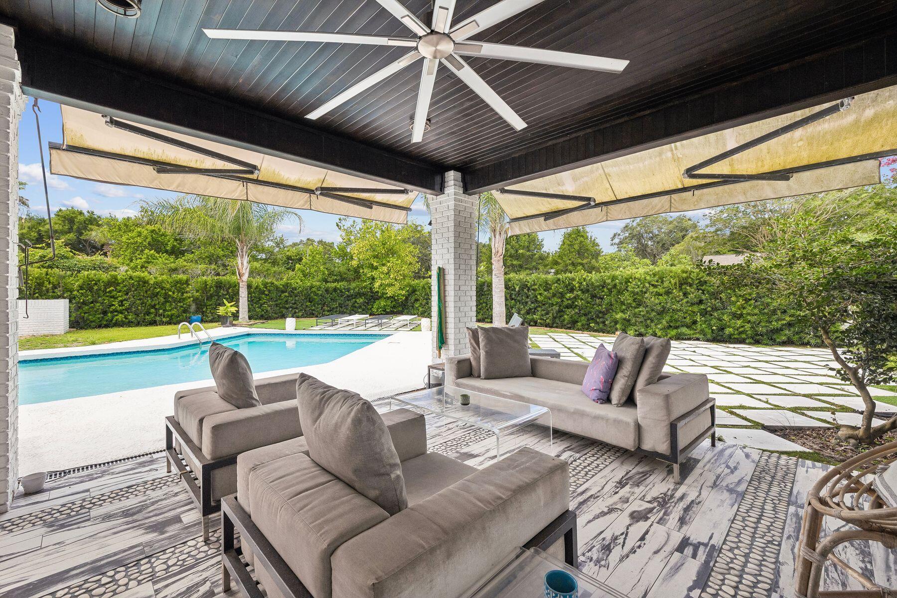 145 W Country Club Drive
