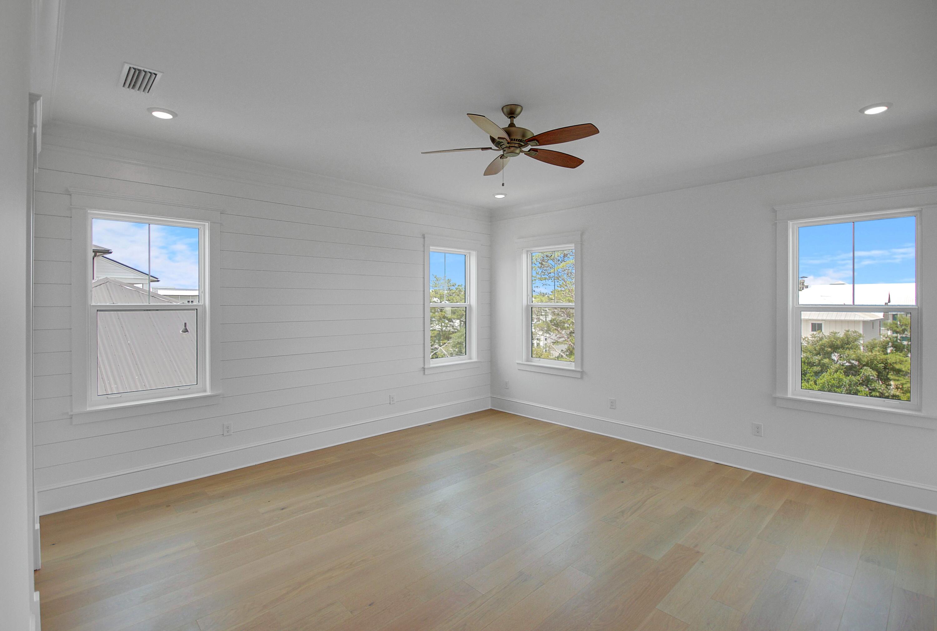 139 Seaboard Lane