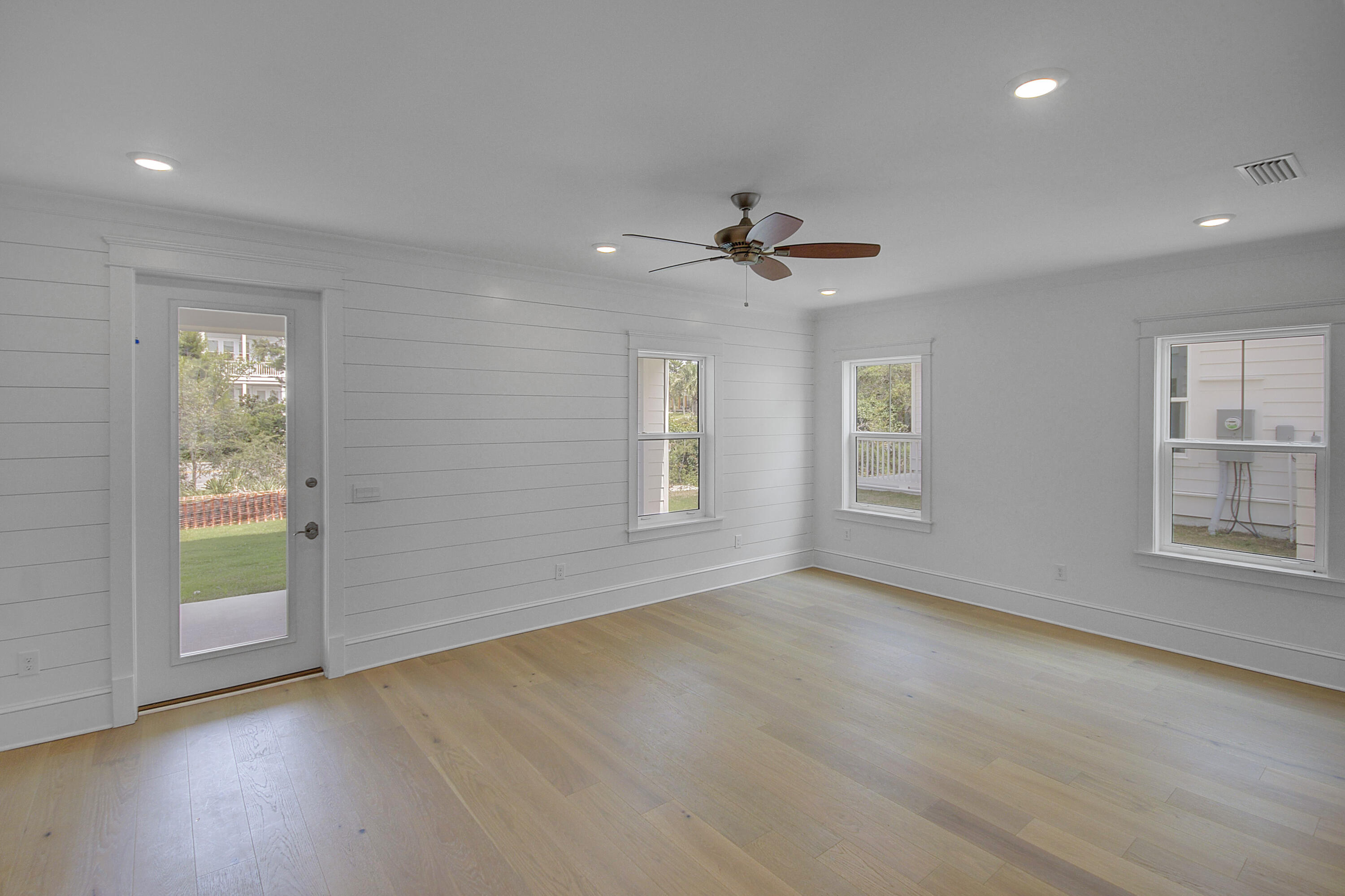 139 Seaboard Lane