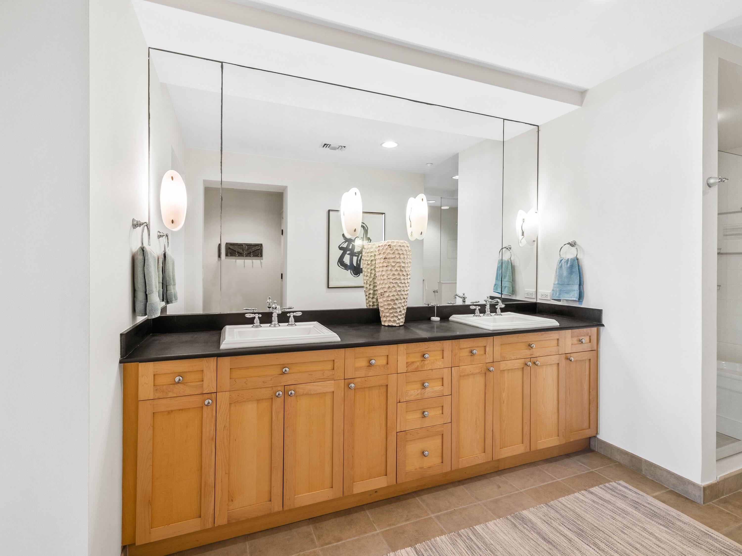 429 S Bridge Lane, 320A