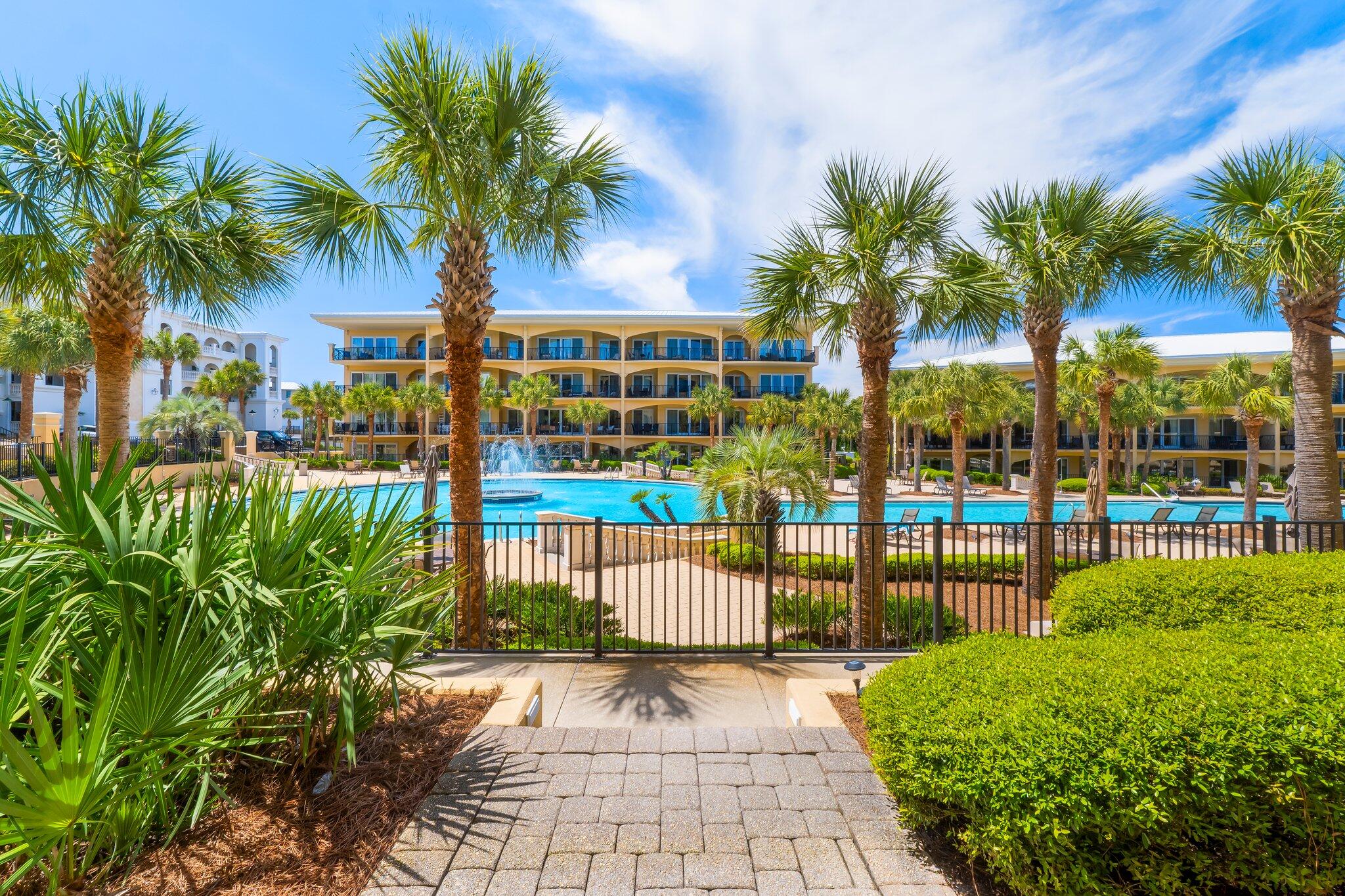 2421 W County Highway 30A, UNIT D104