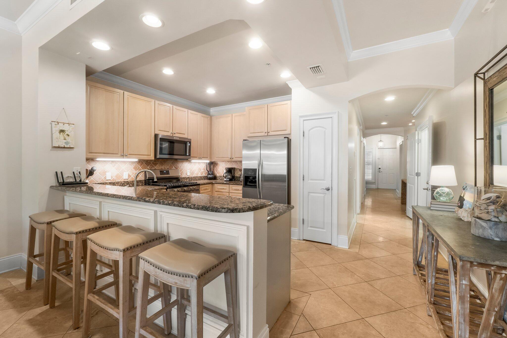 2421 W County Highway 30A, UNIT D104