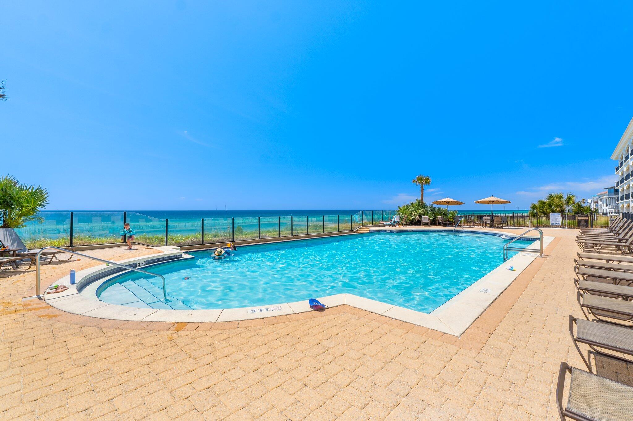2421 W County Highway 30A, UNIT D104