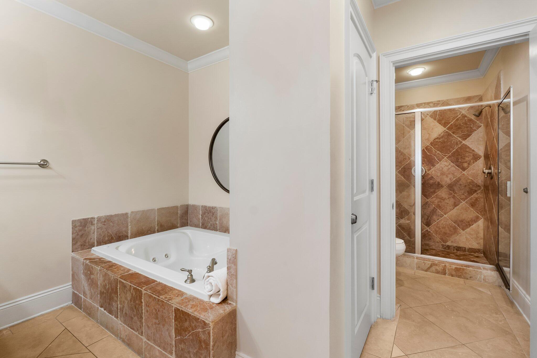 2421 W County Highway 30A, UNIT D104