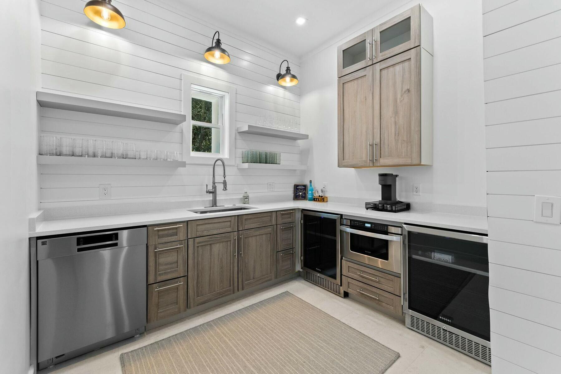 3434 E County Highway 30A