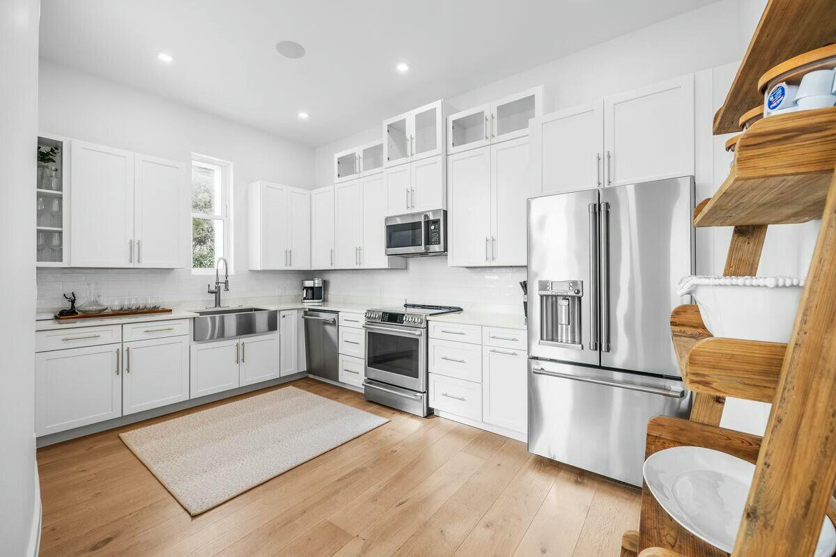 3434 E County Highway 30A