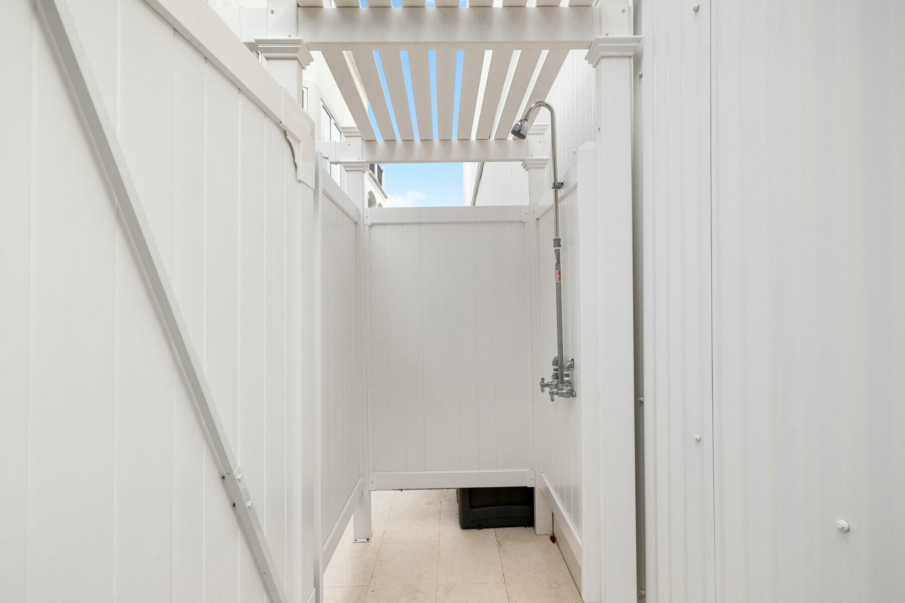 3434 E County Highway 30A