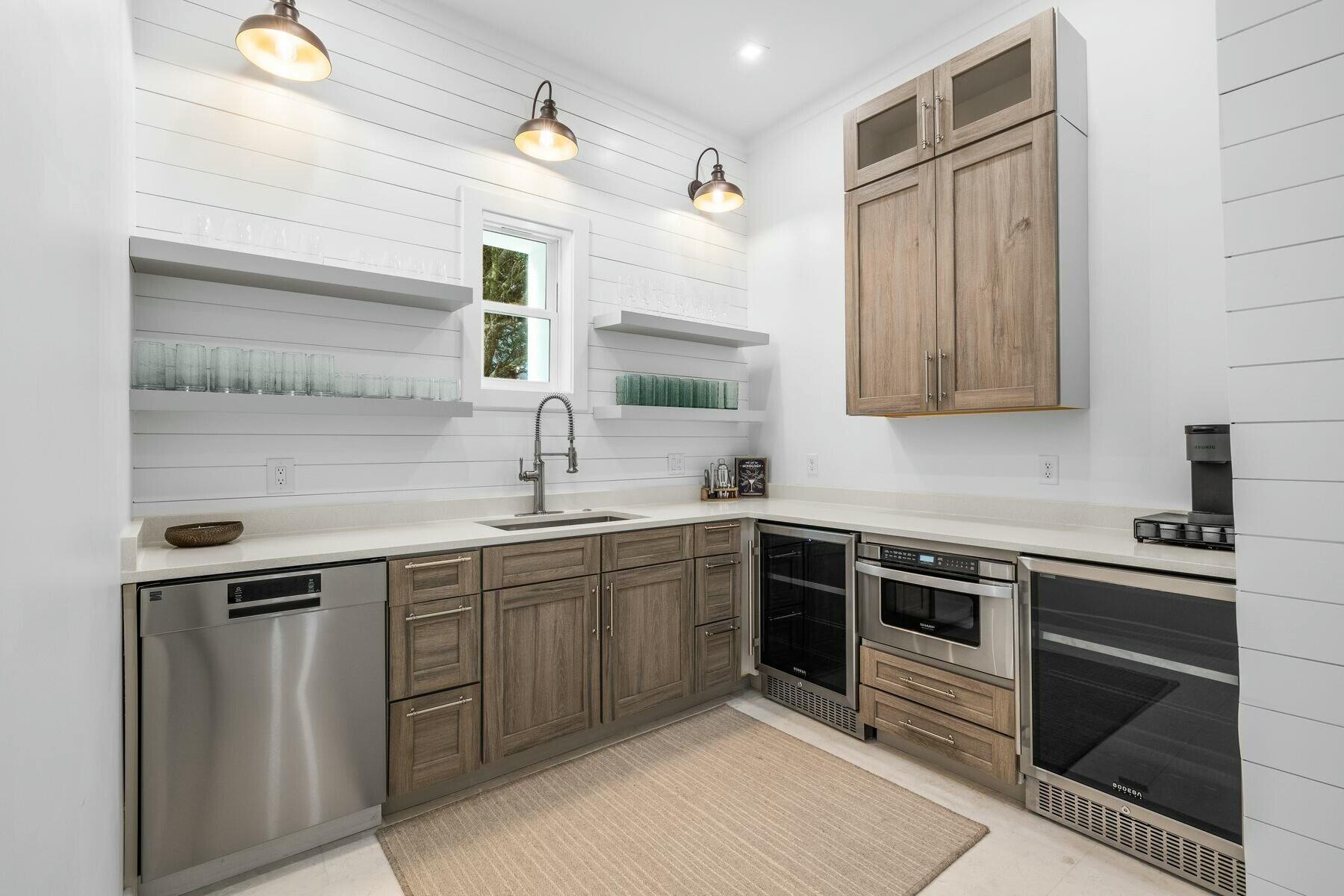 3434 E County Highway 30A