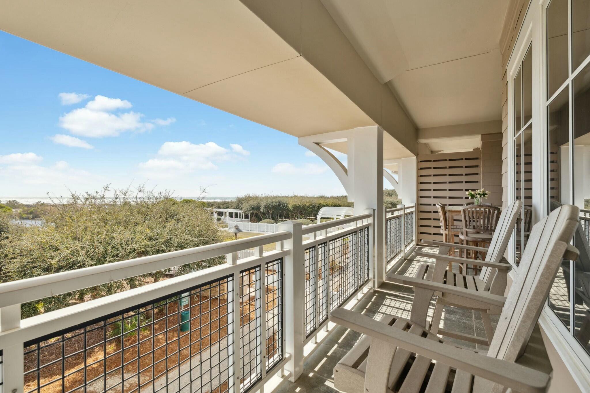 37 S Compass Point Way, 103